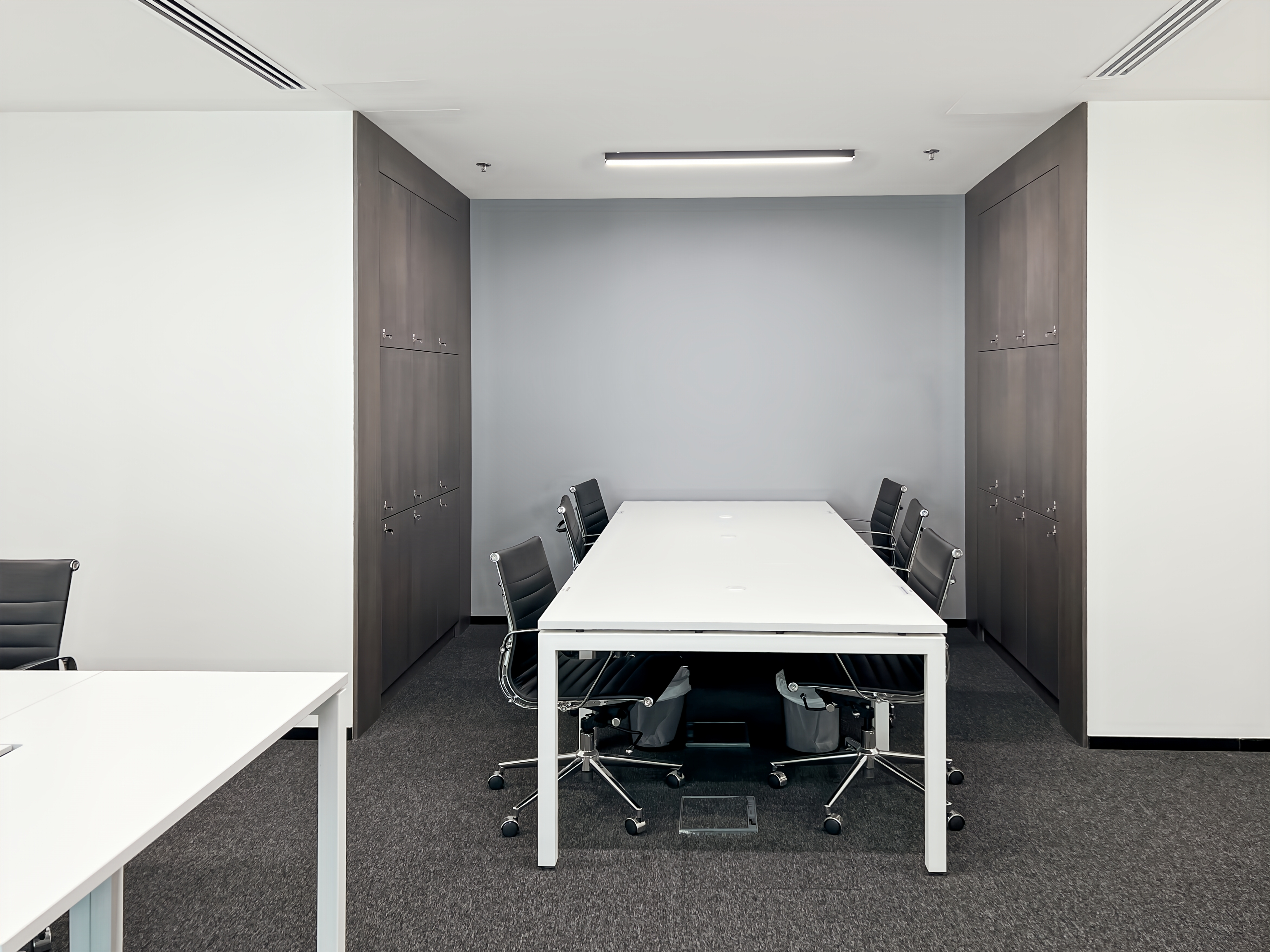 All-inclusive access to coworking space for rent in Dubai, HDS Tower