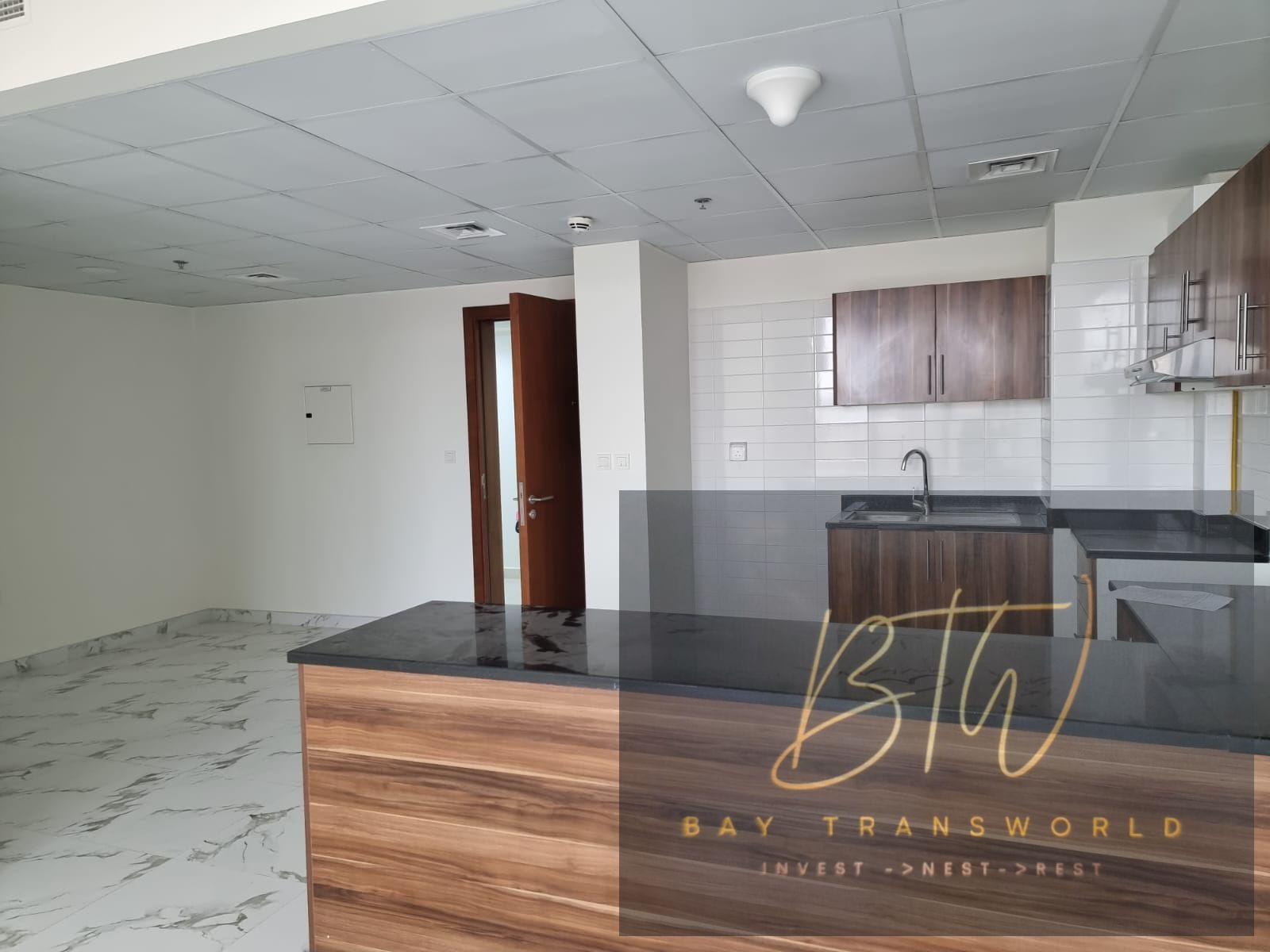 EXCLUSIVE / Hot Deal /Brand New Apartment