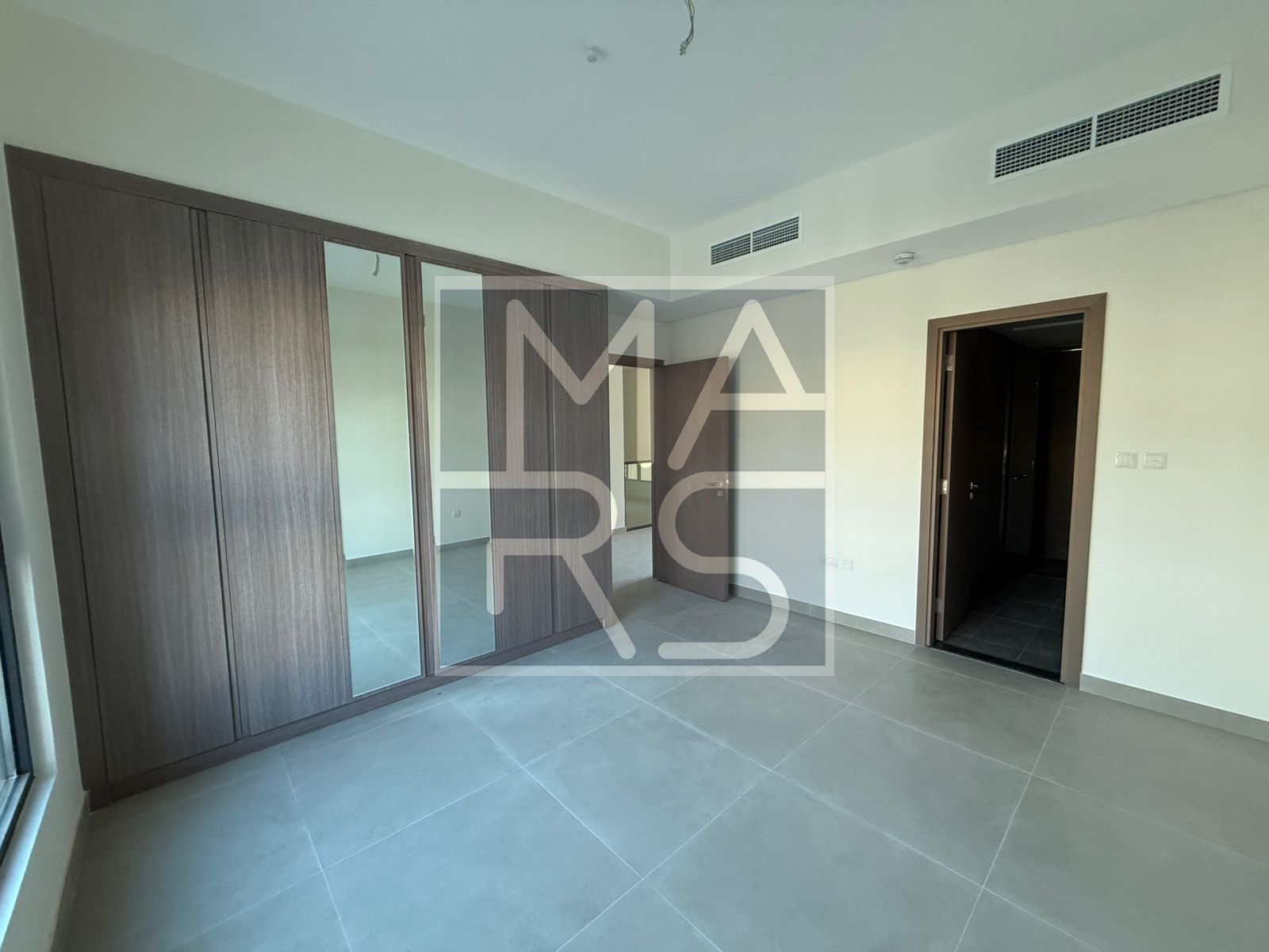 Luxury 3 bedroom townhouse available in ssc for rent just in 125k