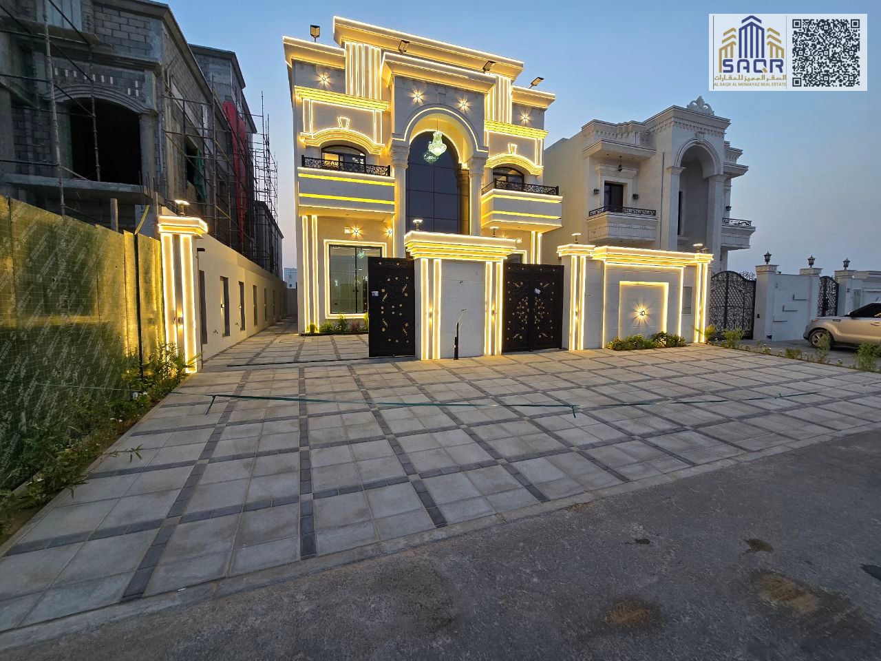 For sale, a miniature palace/freehold/two floors and a roof/courtyard with a garden/easy bank financing