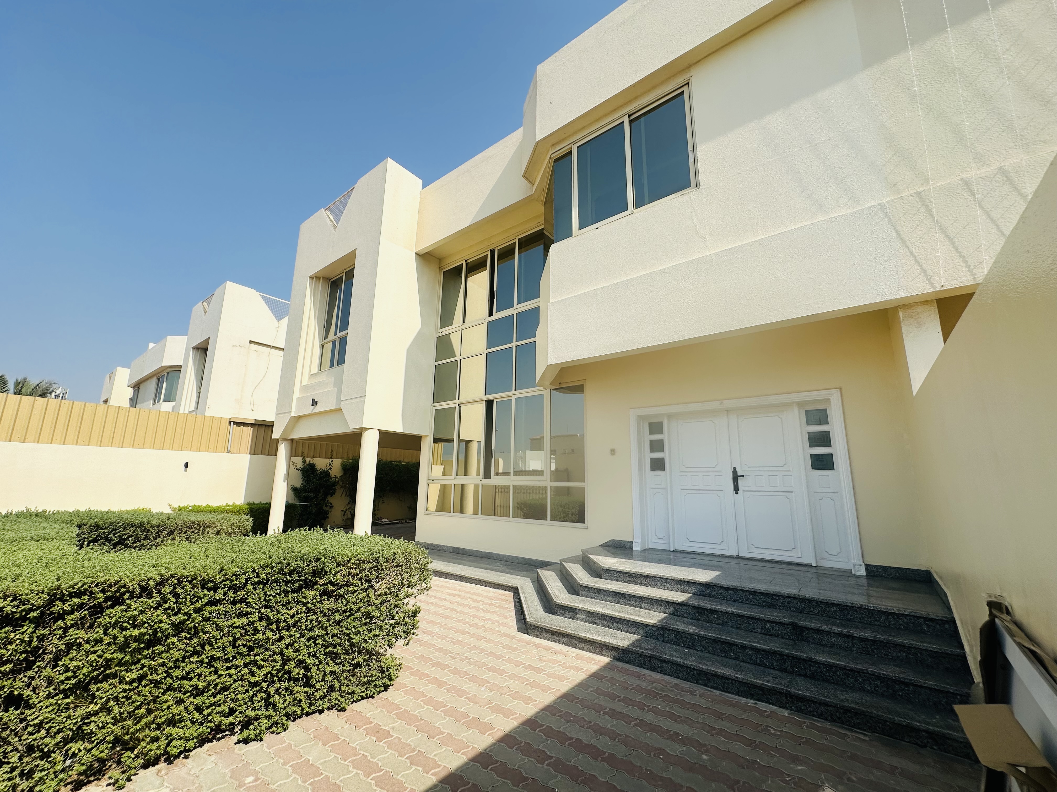 4 Bedroom plus maid | Private swimming pool and garden| Study room