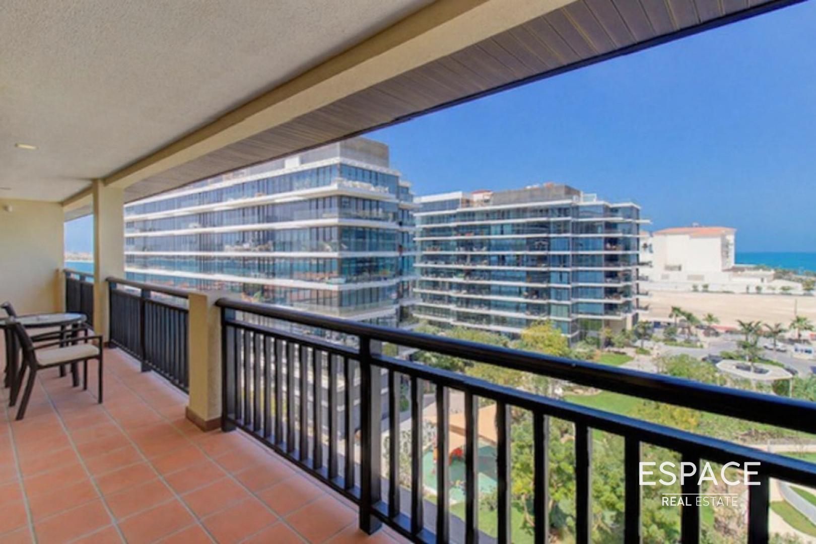 Resort Life | 2 Bedrooms | Vacant Now