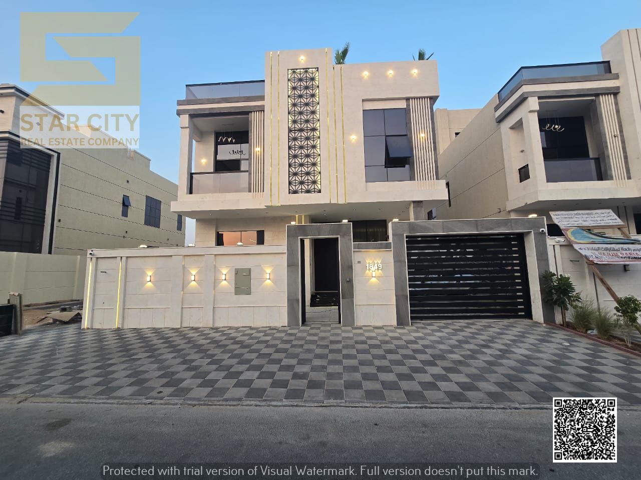 For sale, a luxurious villa in a prime location, including registration fees and an elevator. Large building areas, high-end finishes, and a negotiabl