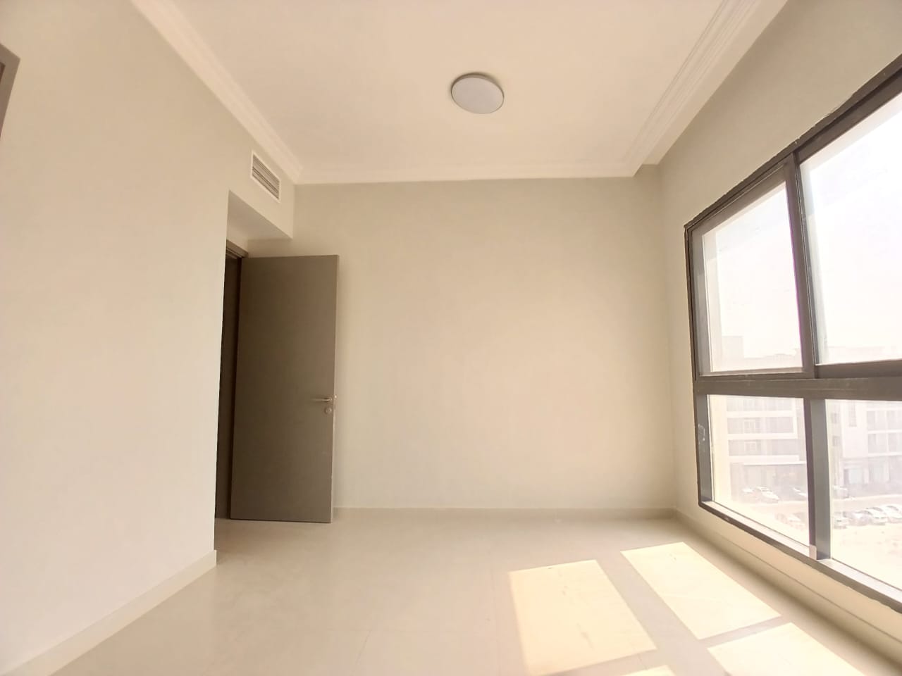 Like brand new building in Al jada out sid 1bhk 2 washroom with master room