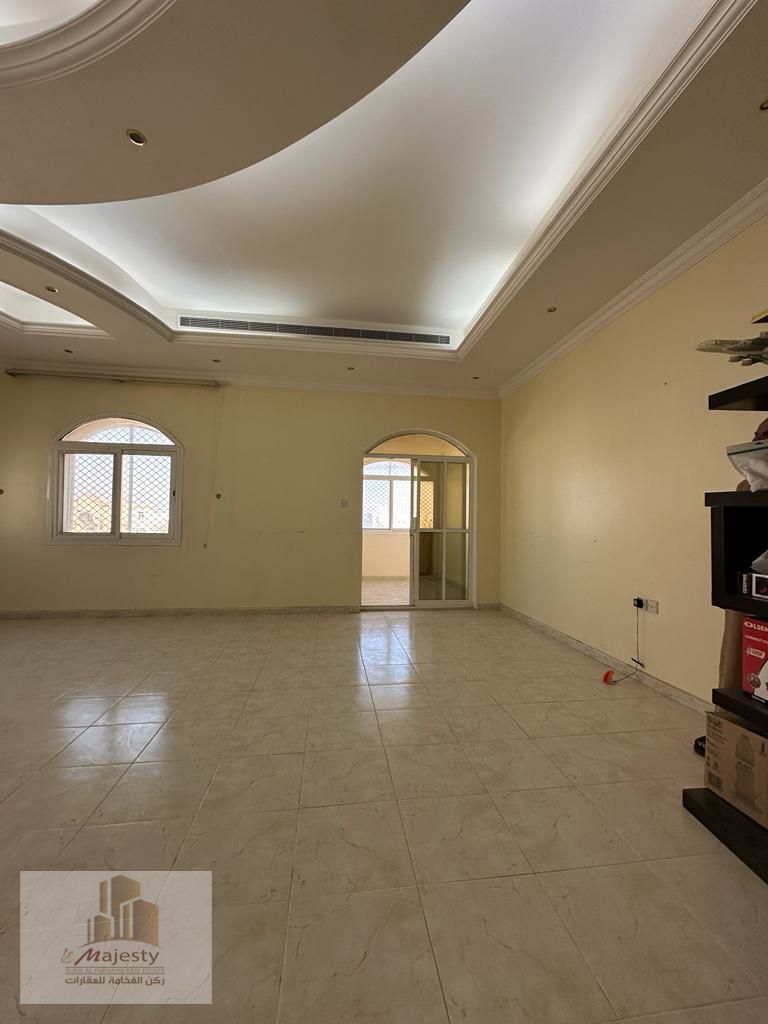 Villa for sale in the Emirate of Sharjah in the Al Nouf area