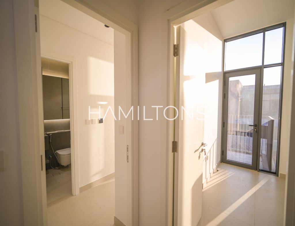 Contemporary Villa | Smart Features | Resale