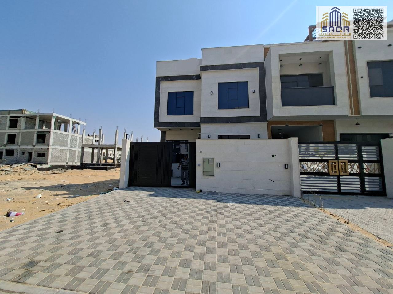 Deluxe Villa, 4 Master Bedrooms / Freehold for all nationalities / Easy Bank Financing with Salary Guarantee /
