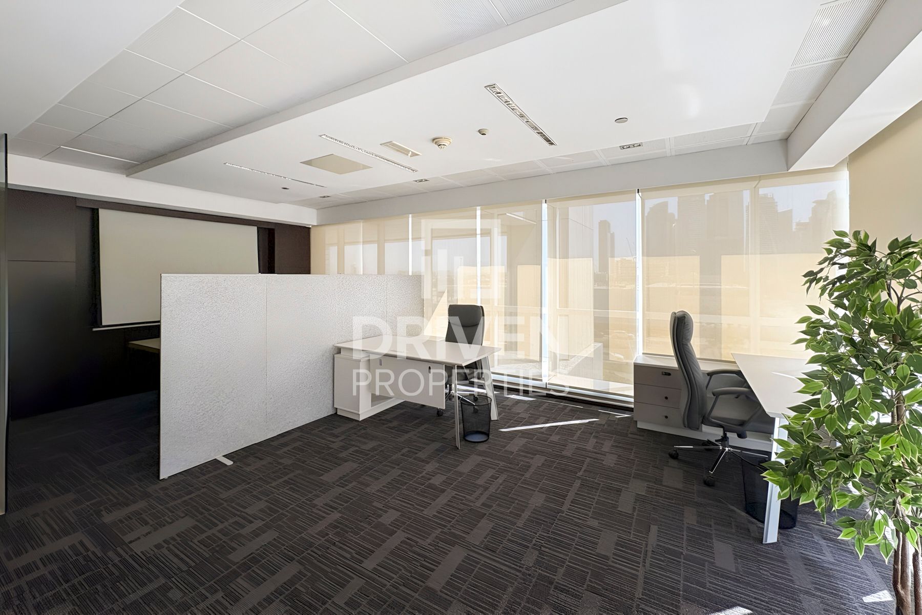 Fully Furnished office | Huge Layout | Lake View