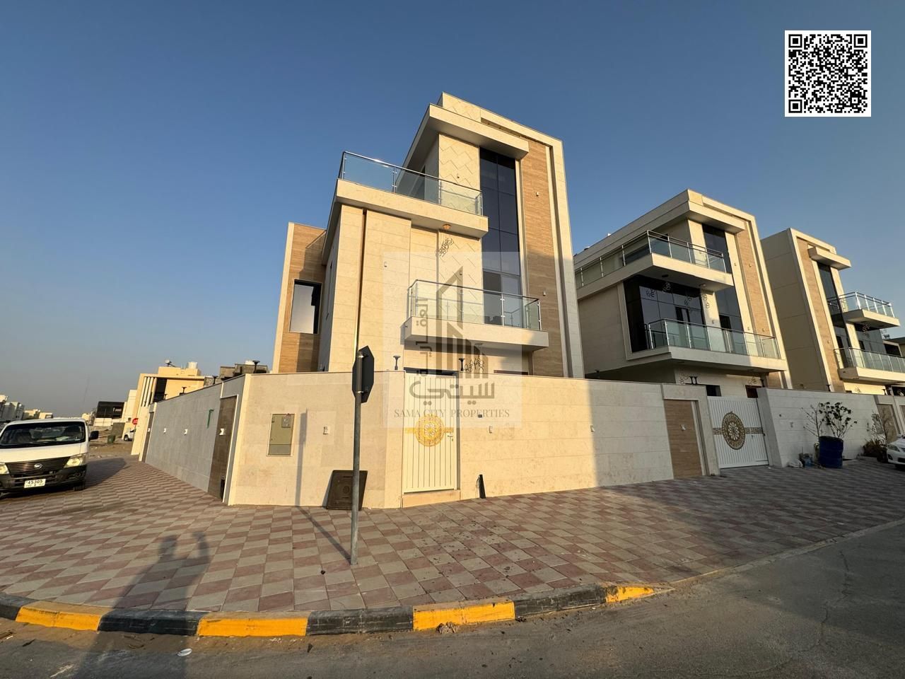 Corner villa for sale with luxury finishing and rooftop