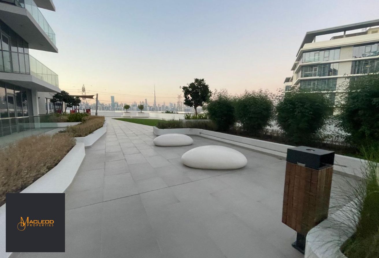 Spacious Apartment/ Khalifa View/ Vacant Soon