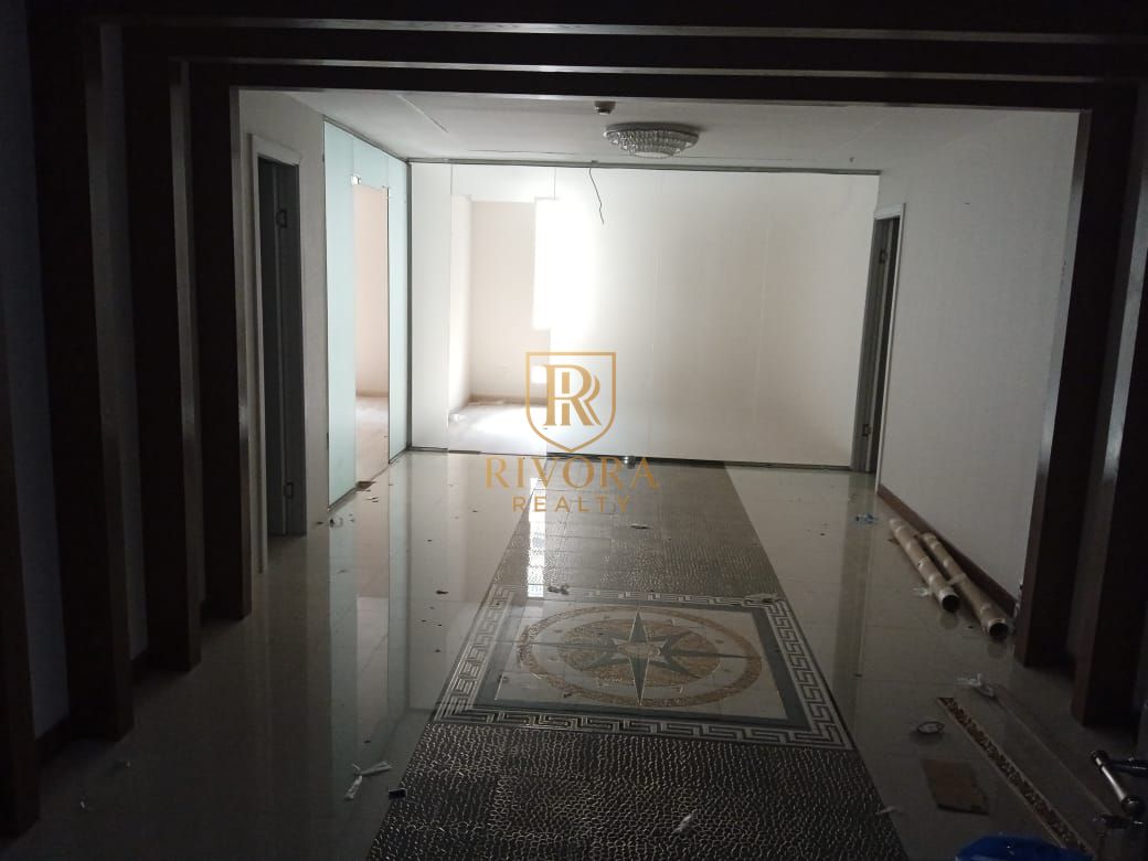 OFFICE (FITTED) WITH PANTRY( NEAR METRO)