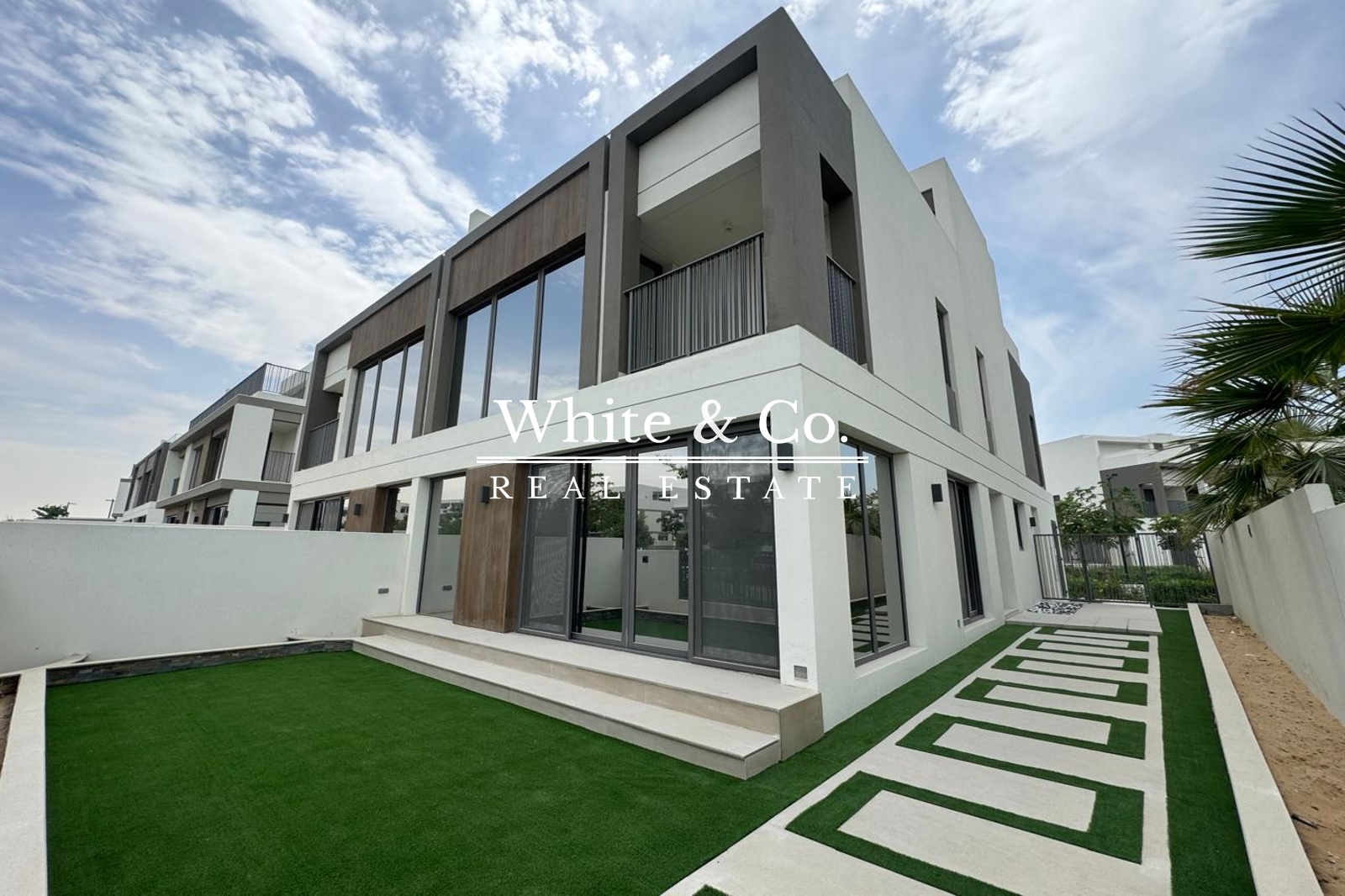 Landscaped |Vacant Nov | Multiple Cheques
