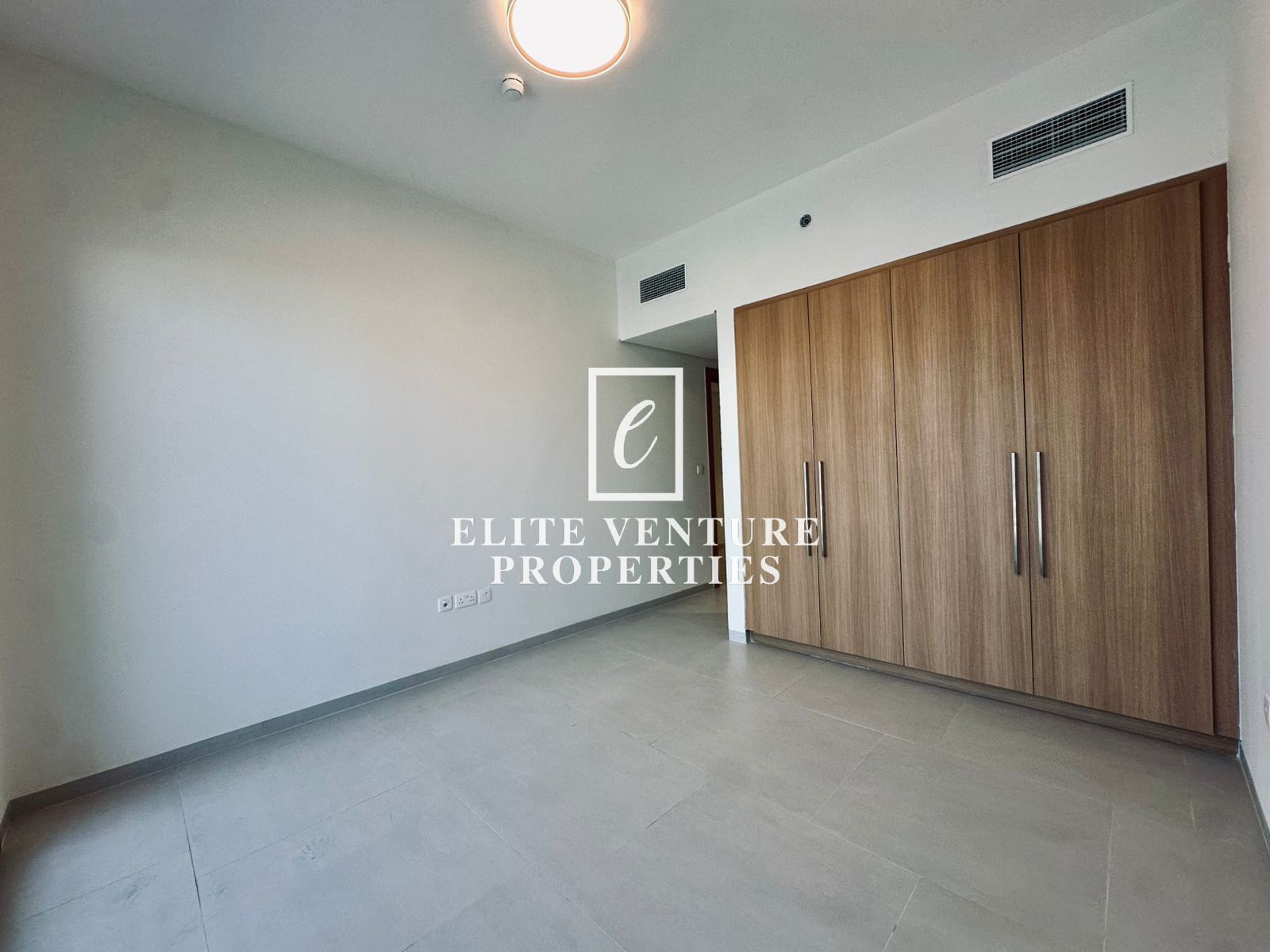 VACANT | SPACIOUS | PRIME LOCATION