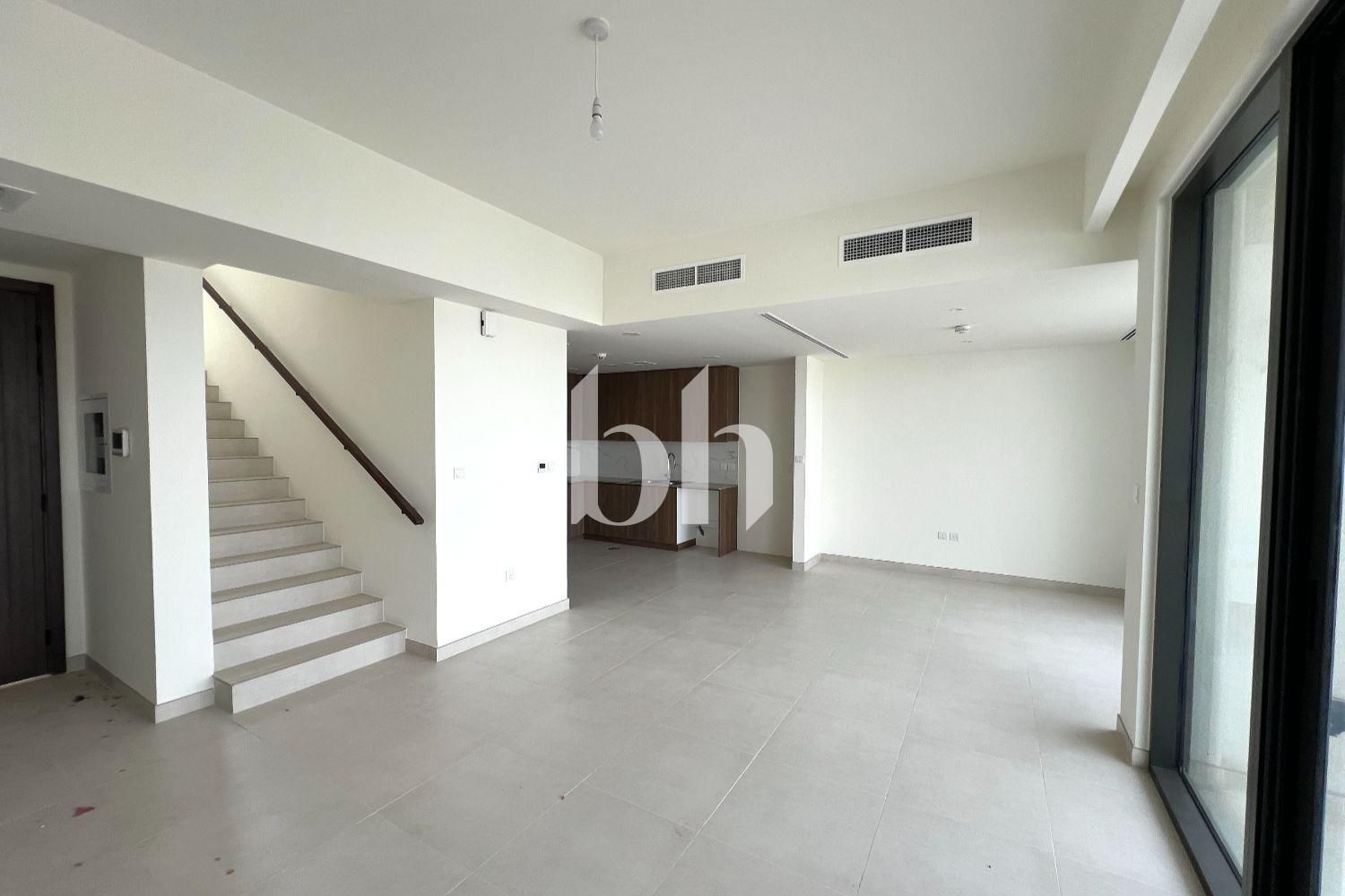 Single Row | Bright and Spacious | Ready