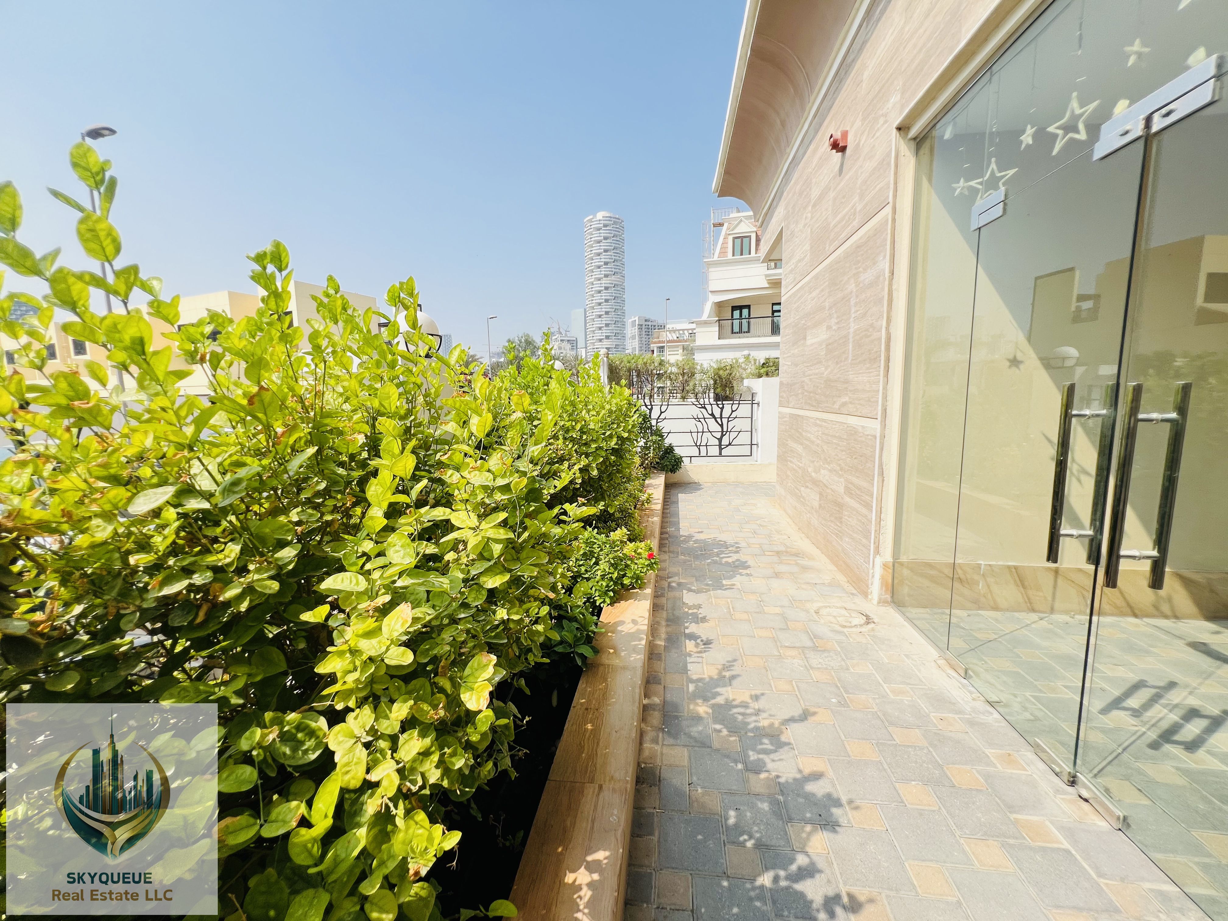 Modern duplex 2bedroom villa available for rent in JVC
