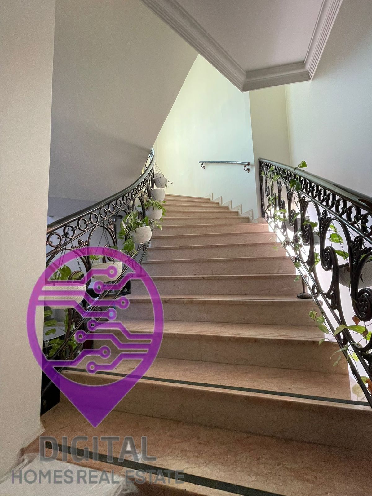 Spacious 7-Bedroom Villa Near Jumeirah Beach and Burj Al Arab