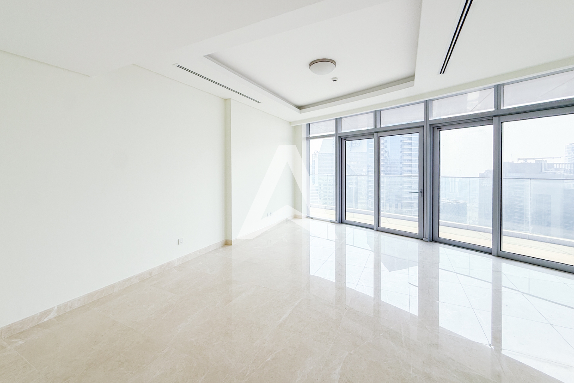 BRAND NEW | CLOSED KITCHEN | CANAL VIEW | ENSUITE