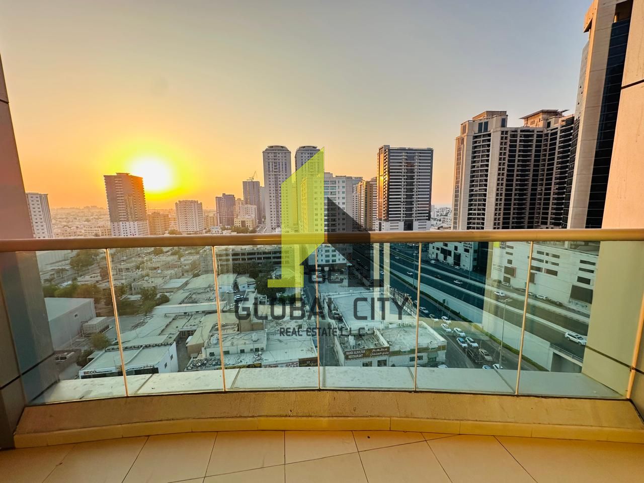 available 1 bhk for sale cash in city tower full Sharjah view and grand mall view without parking