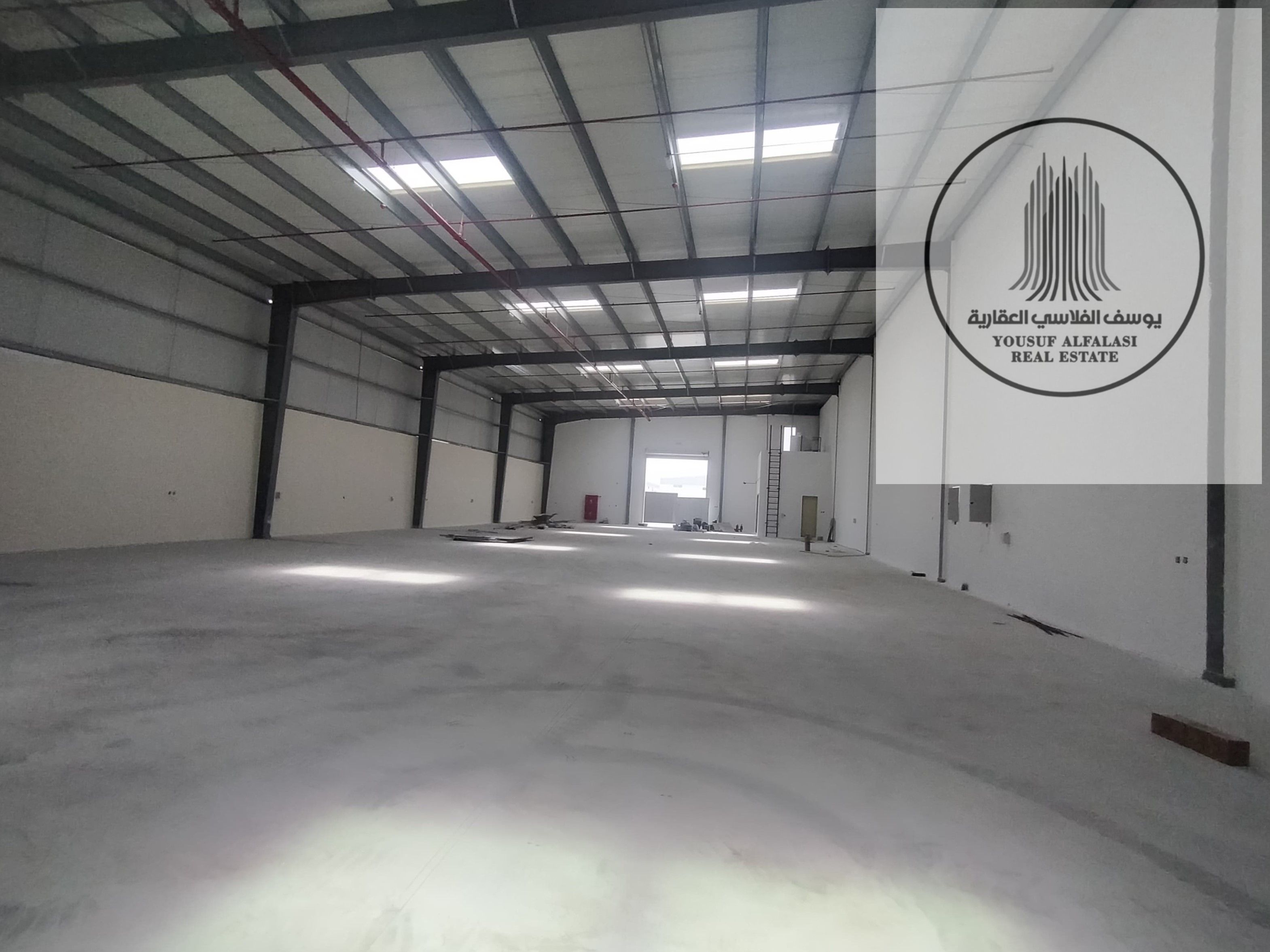 For rent at an excellent price, 16,000 square feet, 100 kilowatt electricity, on a main street