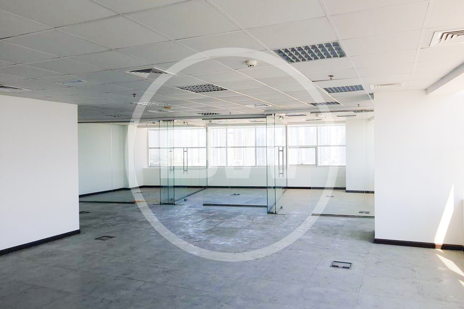 FITTED | GREAT SIZE | VACANT SOON | VIEWS