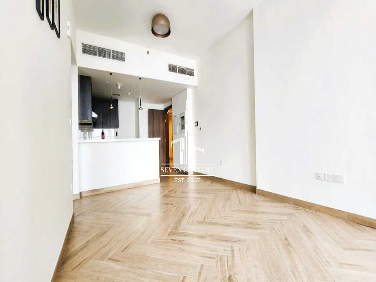 Luxury Apartment | Full Furnished | Community View