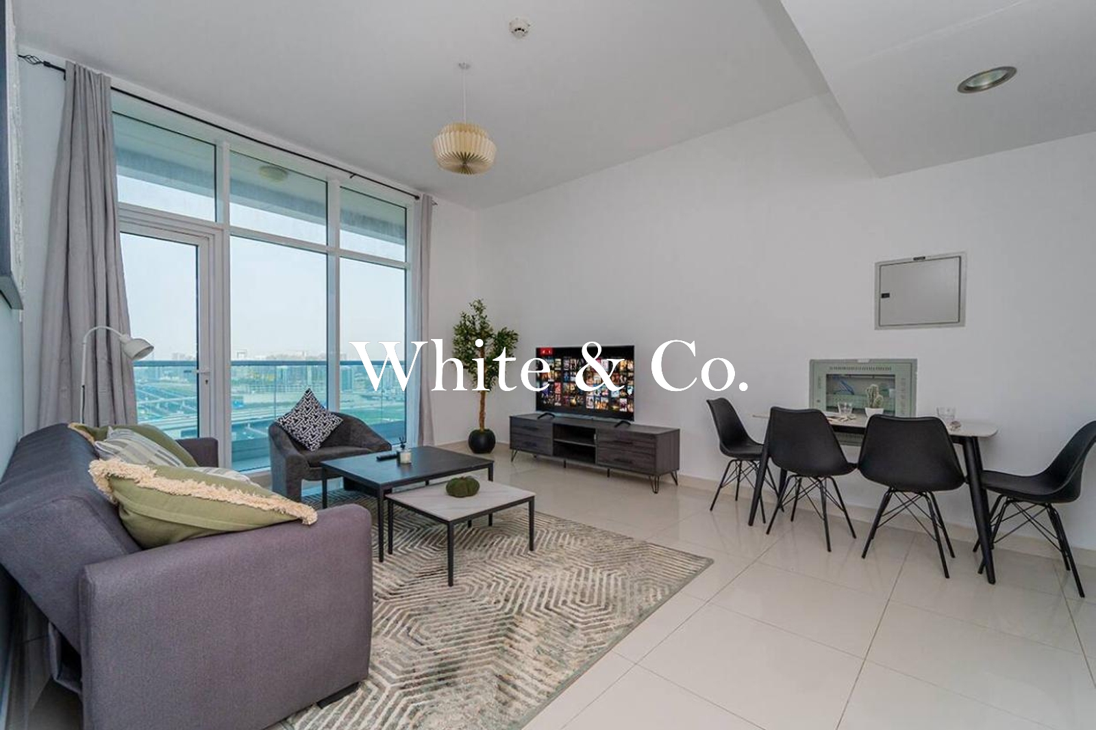 Spacious 1 Bed | Modern | Fully Furnished
