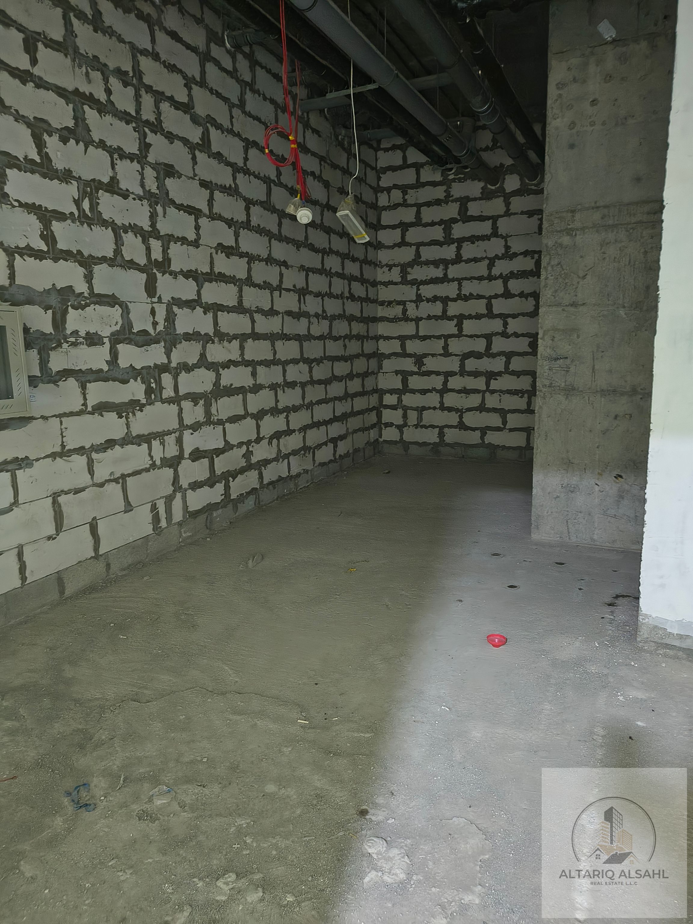 Shell and Core| Large layout | Ideal location