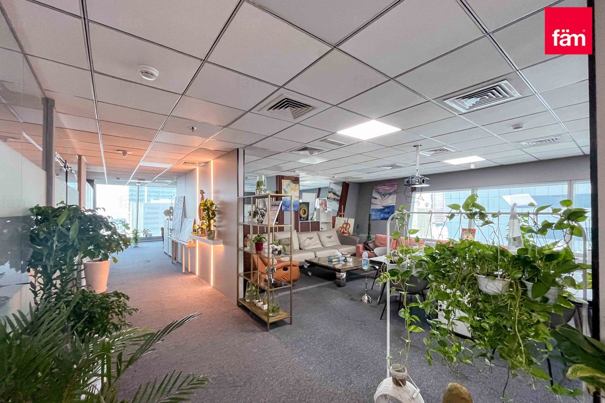 Open Work Space | Close To Metro | Partitioned