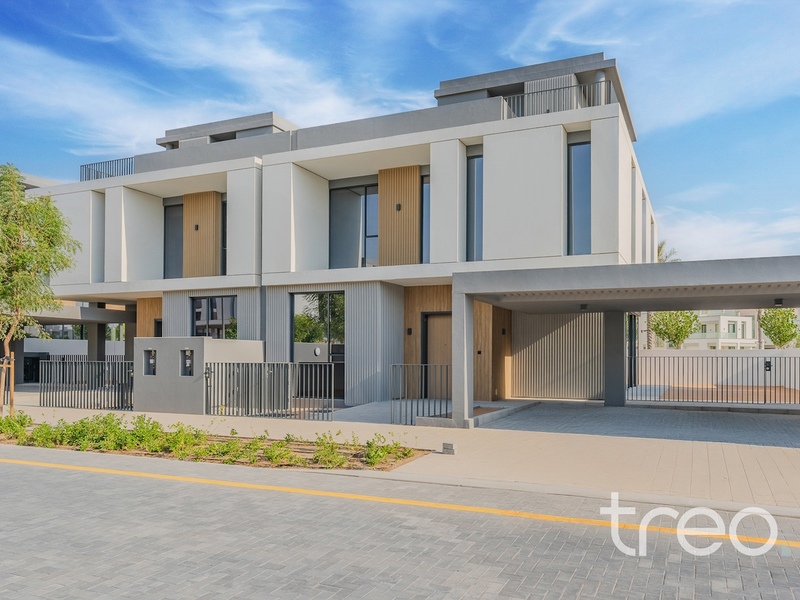 Brand New | Large Plot | Ready to Move