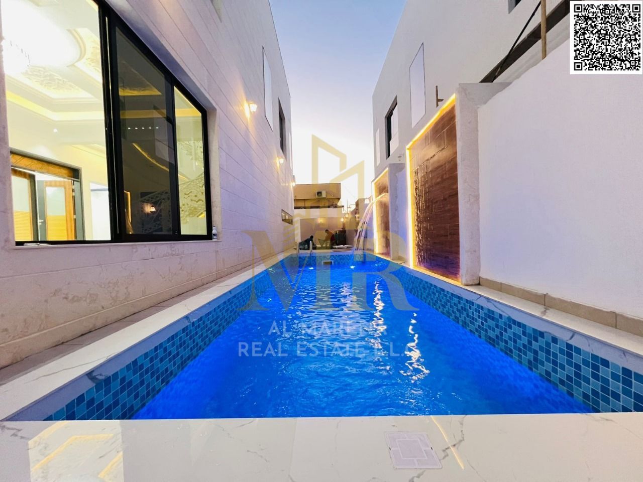 For sale: A luxurious classic villa directly from the owner, including air conditioning, electricity, and water. Large building areas and high-end fin