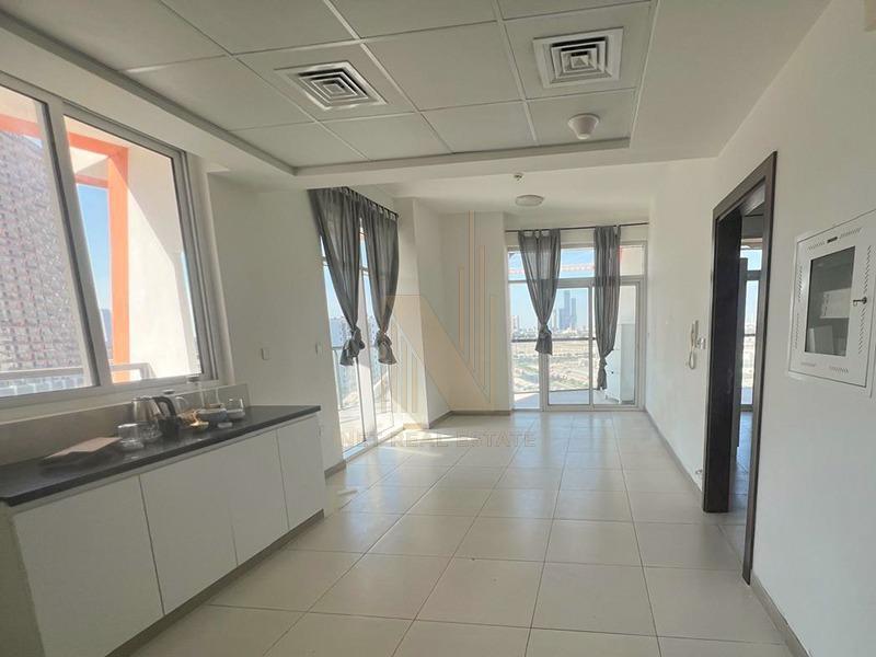 Mid Floor I Spacious Layout I City View