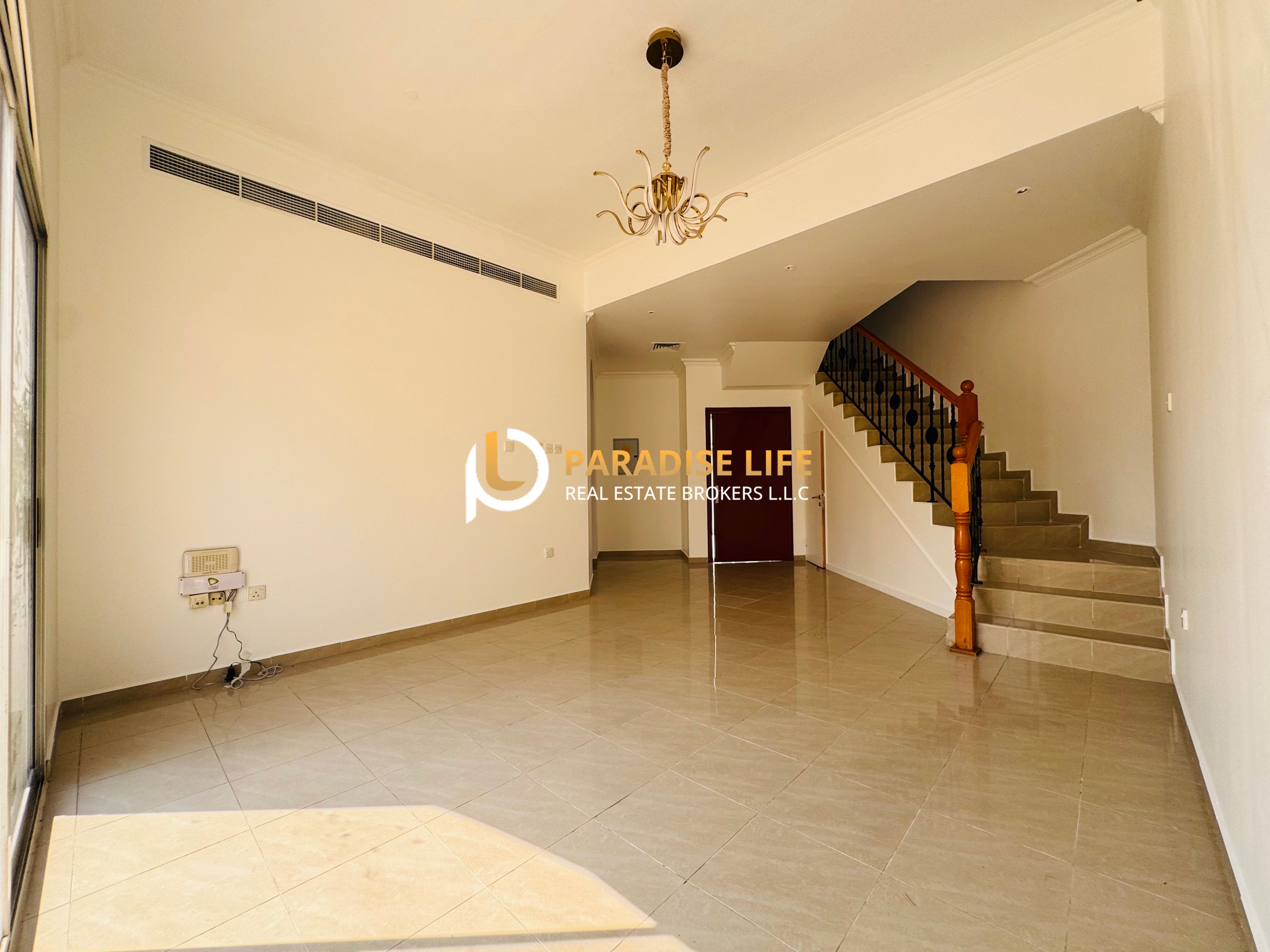 **HOT DEAL** 3 BEDROOM PLUS MAIDS PLUS BIG BACKYARD -PVT PARKING -VILLA AVAILABLE FOR RENT