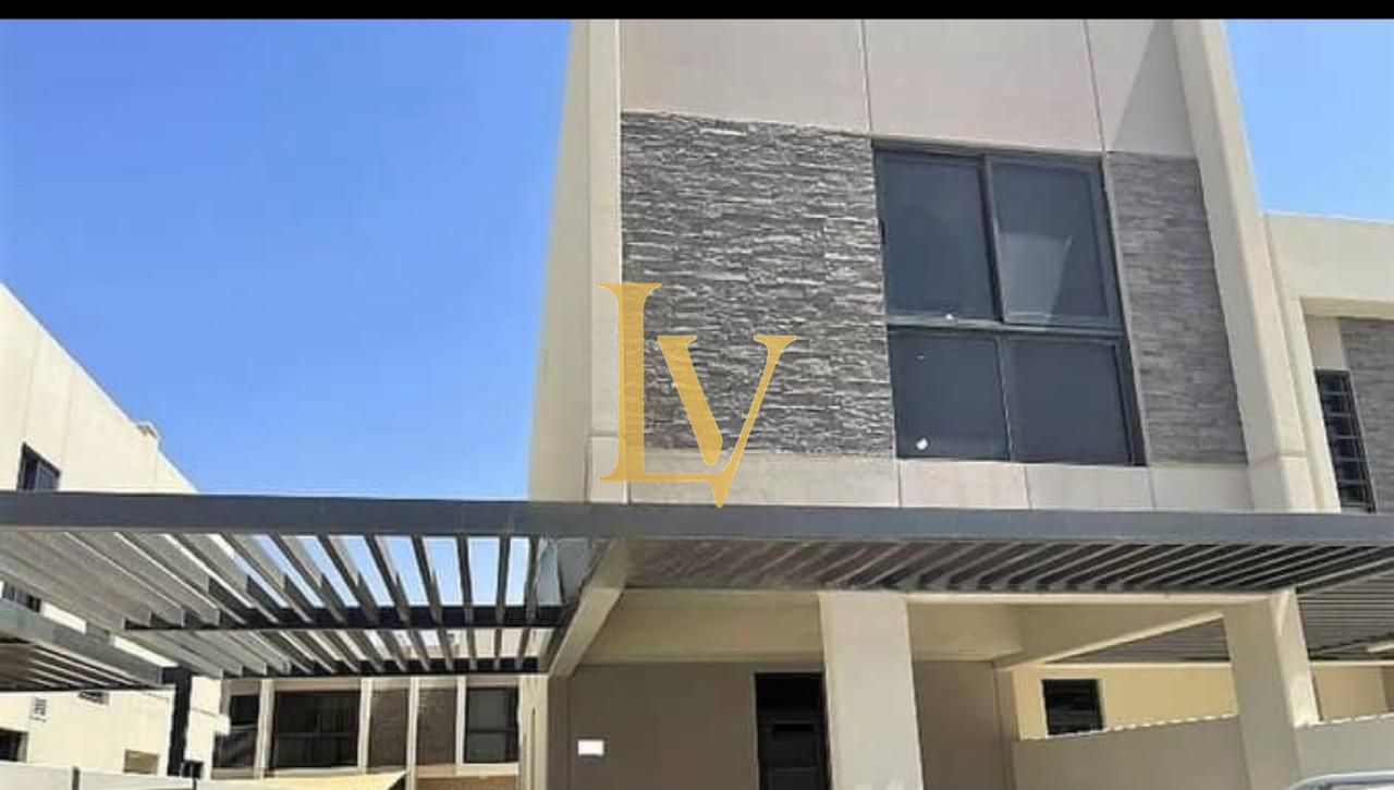 3BR + Maid | R2EM | Single row | Road viwe