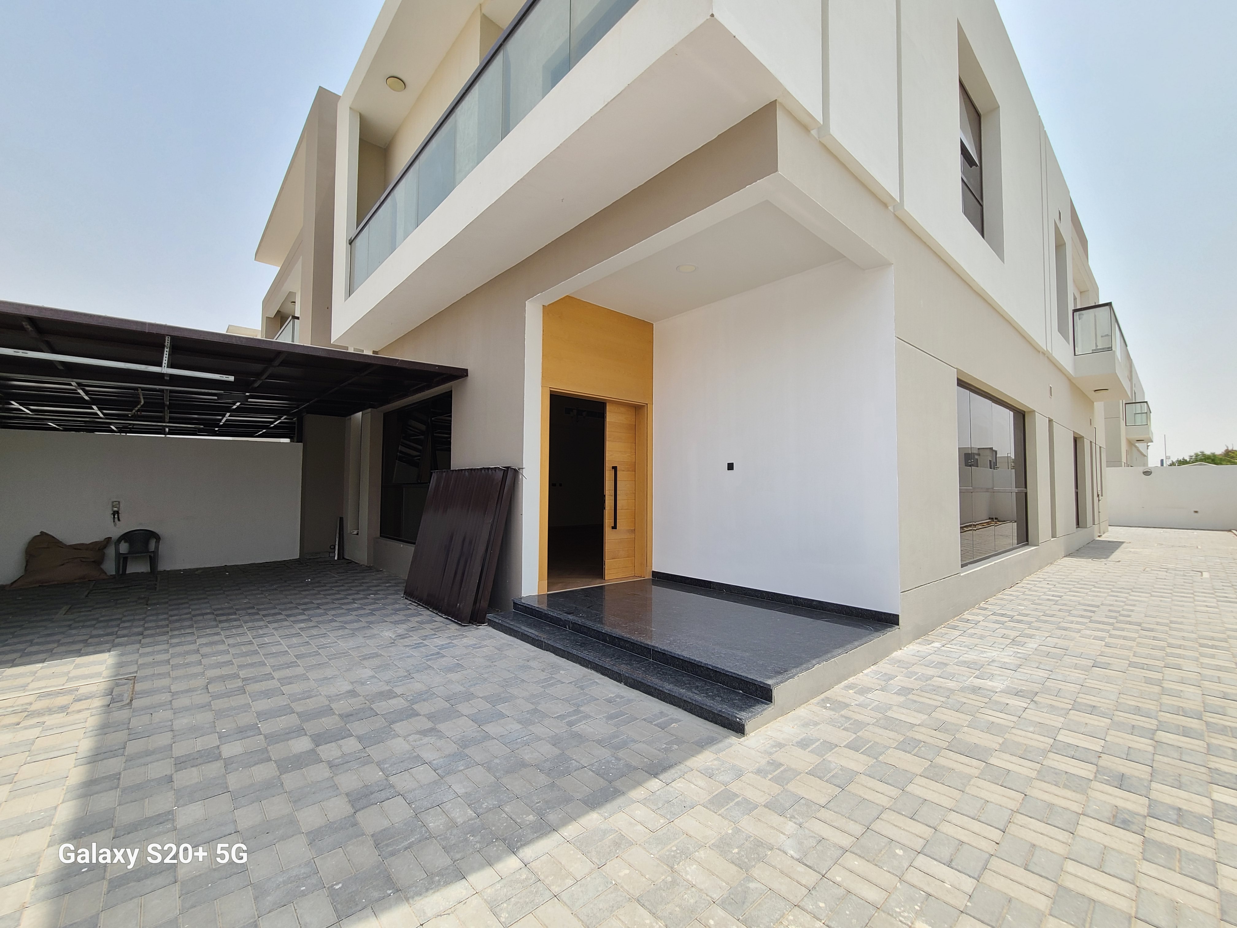 Luxurious 5b villa for rent al Hoshi sharjah