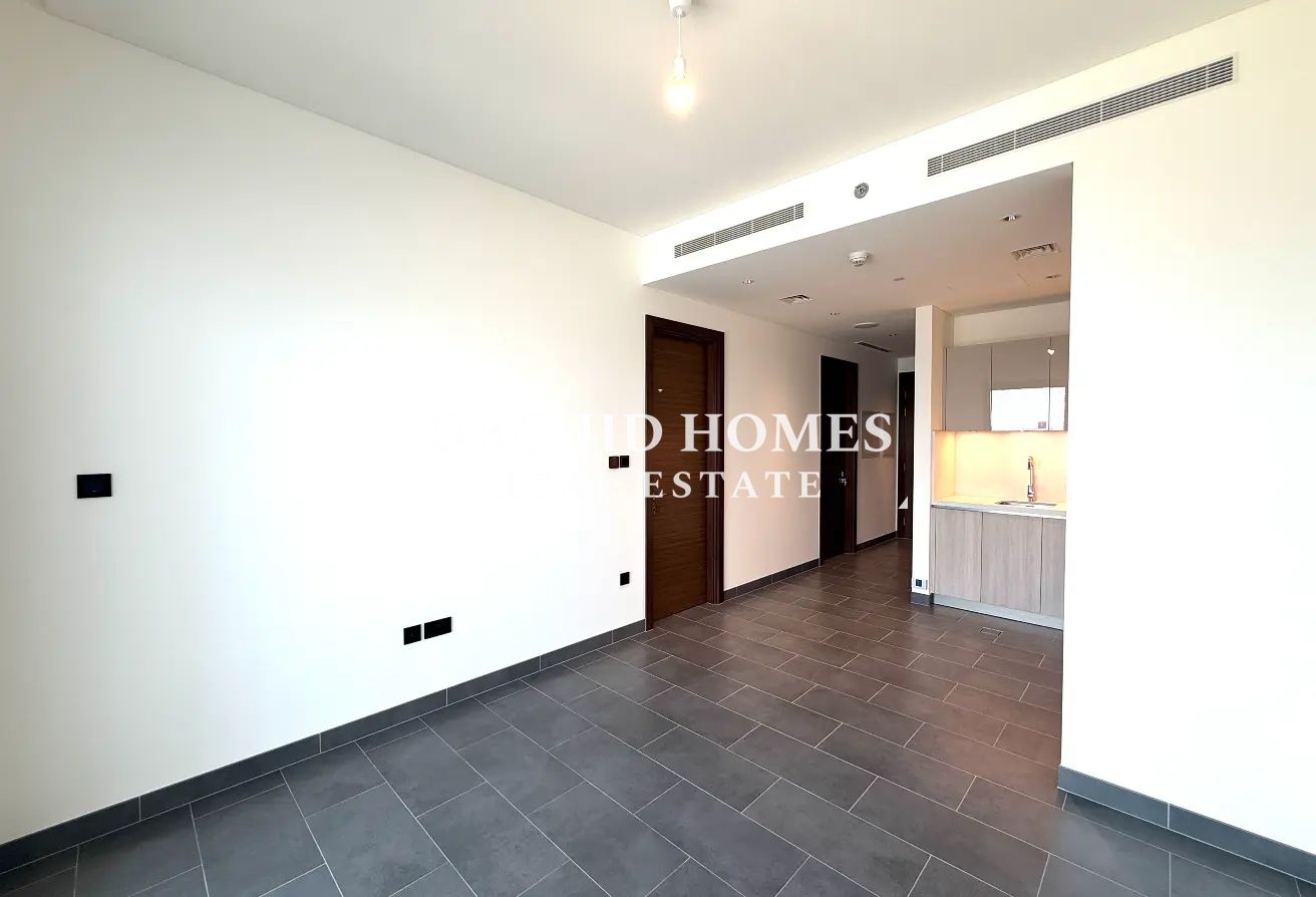 Brand New | Stunning Waterfront Views | High-Floor Apartmentc