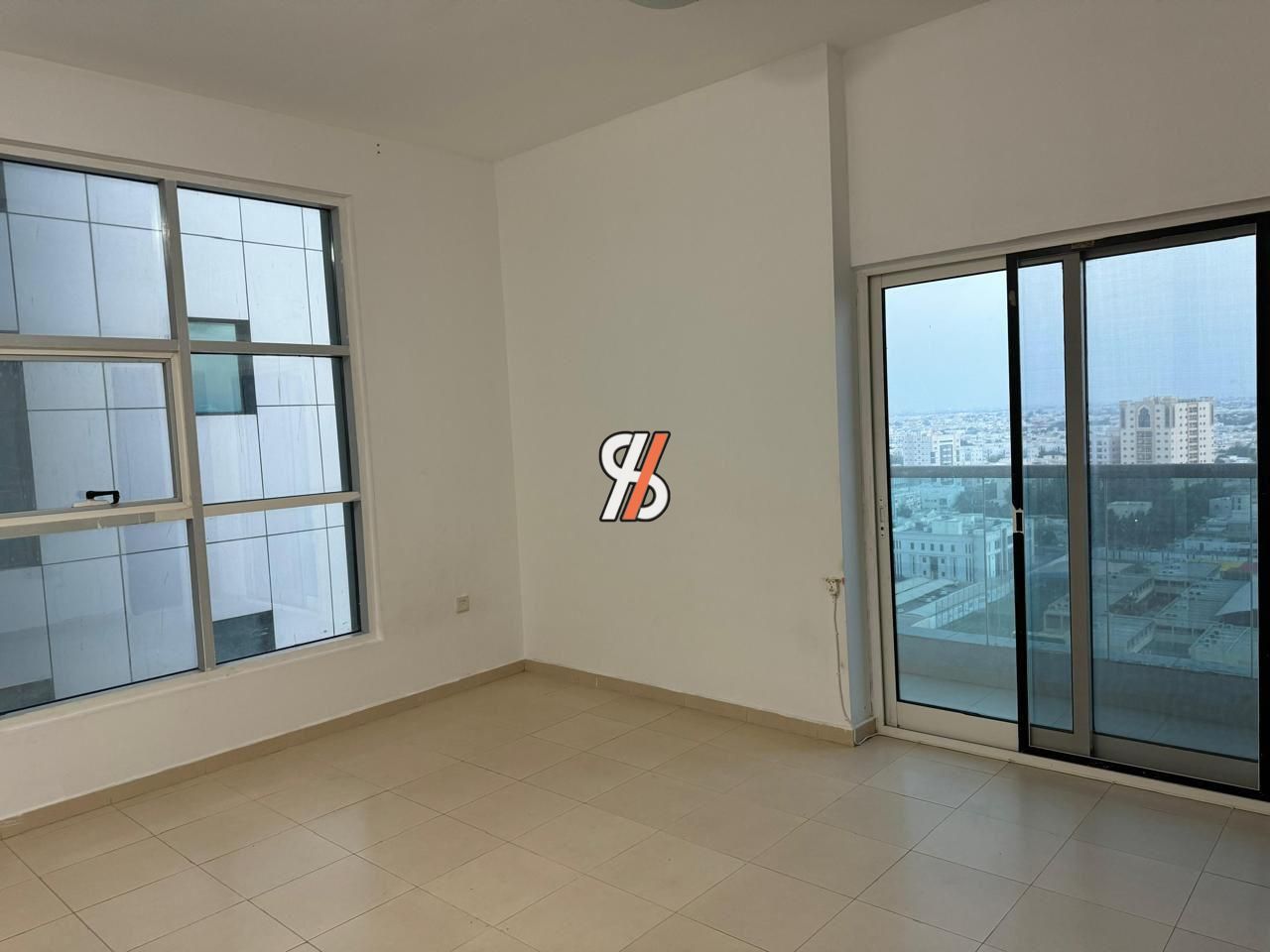 SPACIOUS ONE BHK FOR SALE IN CITY TOWER WITH PARKING