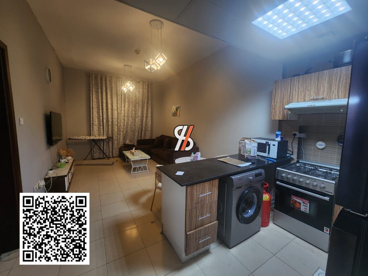 ONE BEDROOM HALL AVAILABLE FOR CASH SALE IN CITY TOWERS FULLY FURNISHED