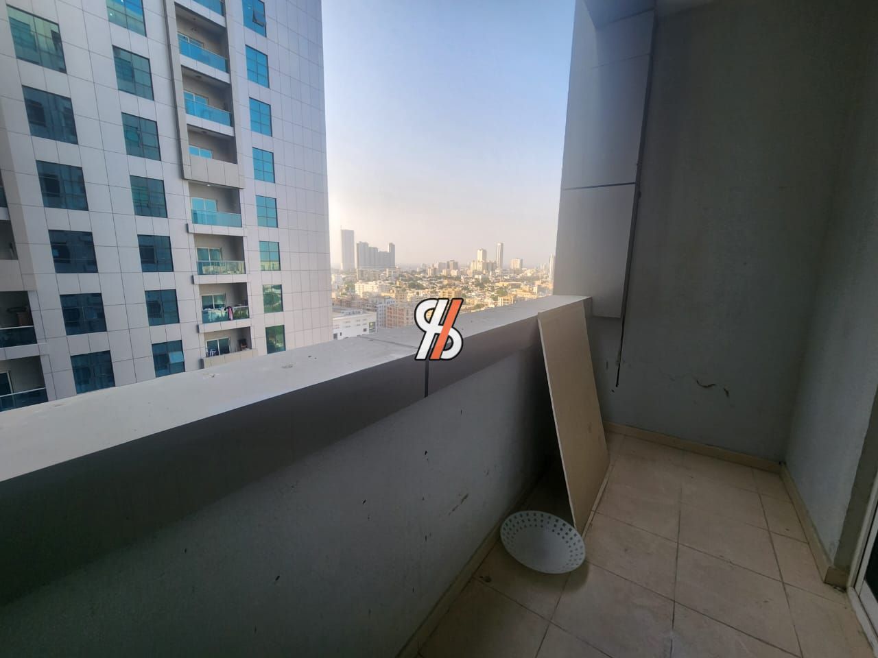2bhk for rent in city tower