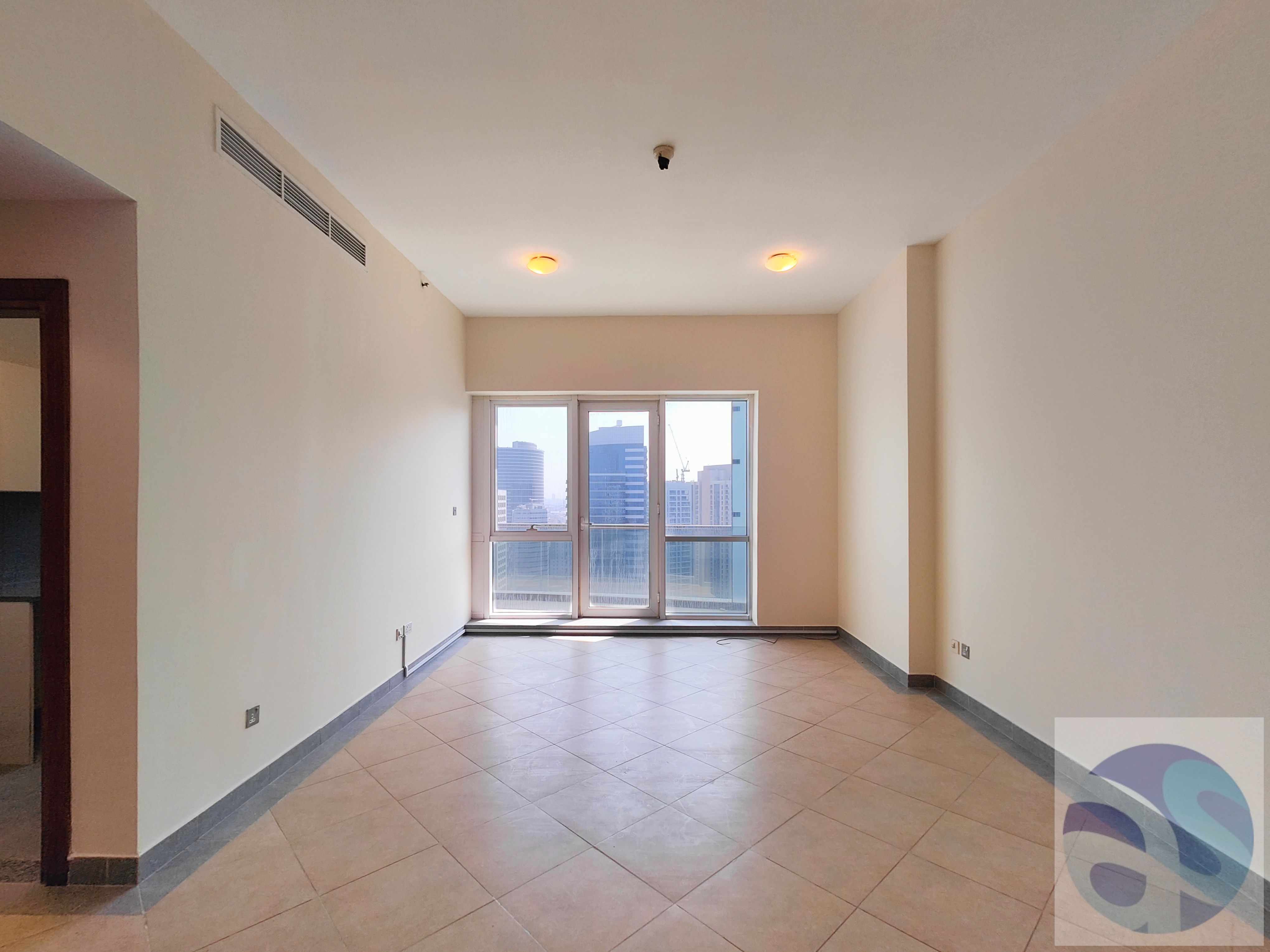 Huge 2 BR with Balcony / Chiller Free / Front of Metro