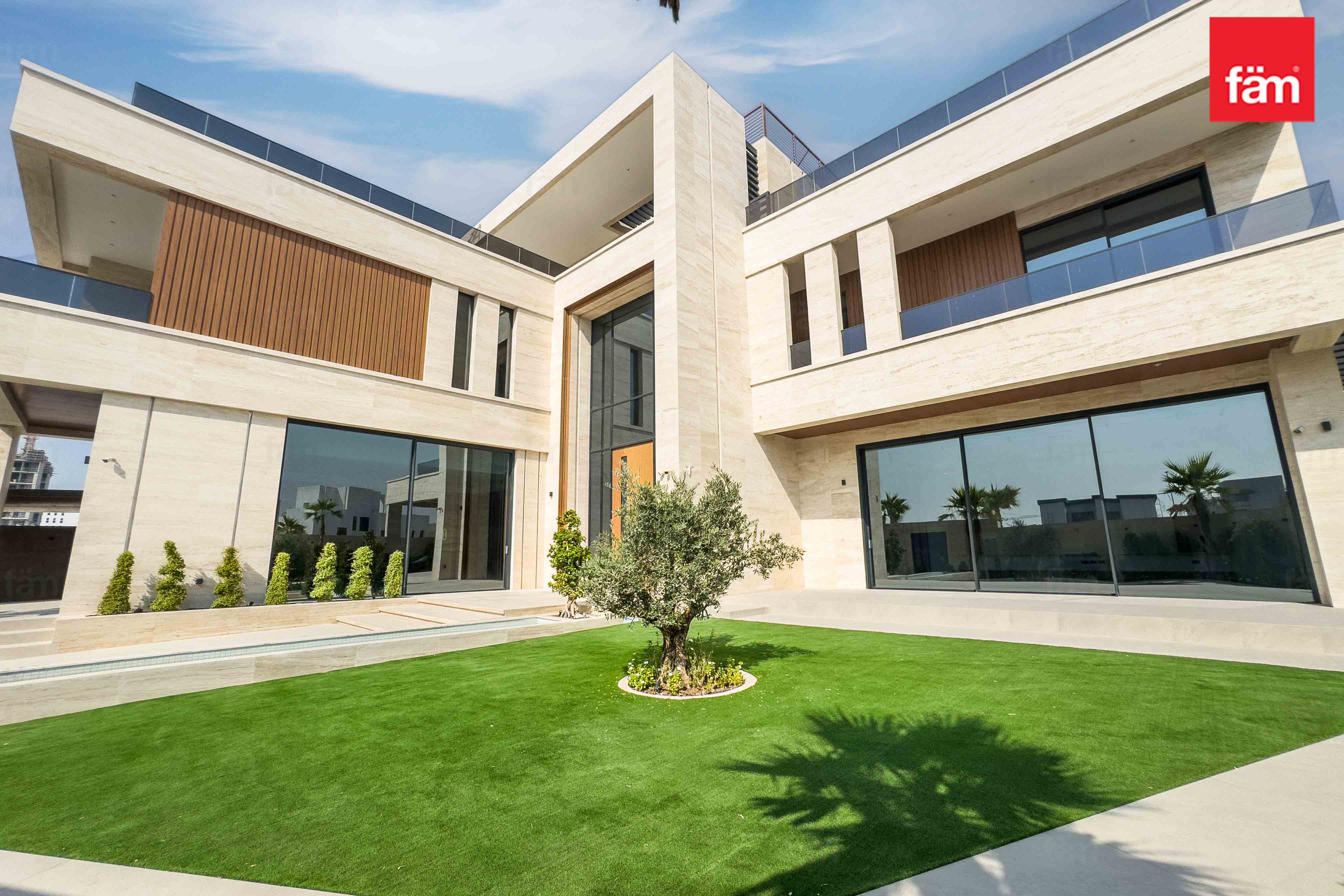 Ultra Luxurious Finishes | Basment | Grand Corner.