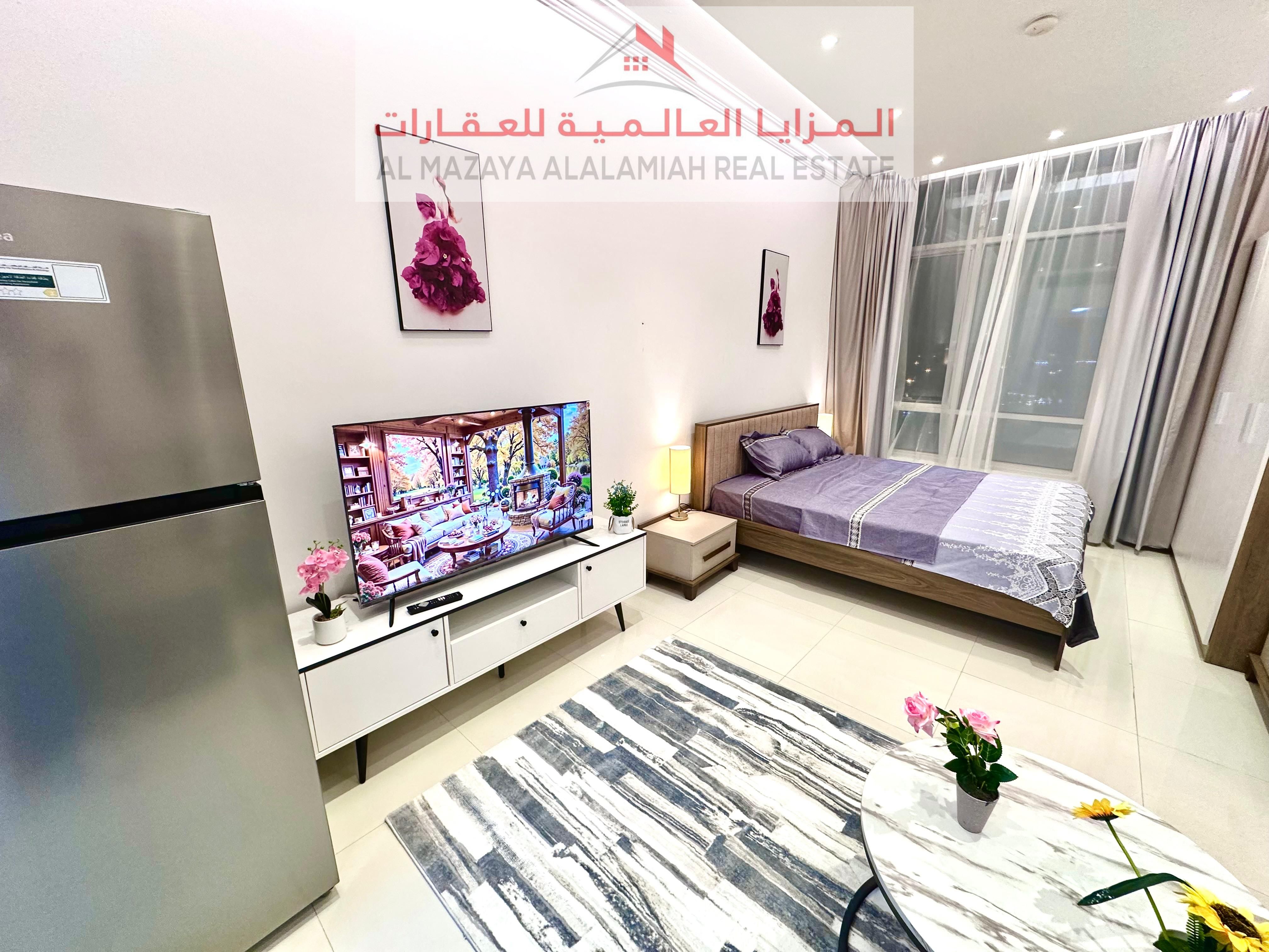 Waterfront Living: Studio Flat Near Beach & Lake in Al Khan