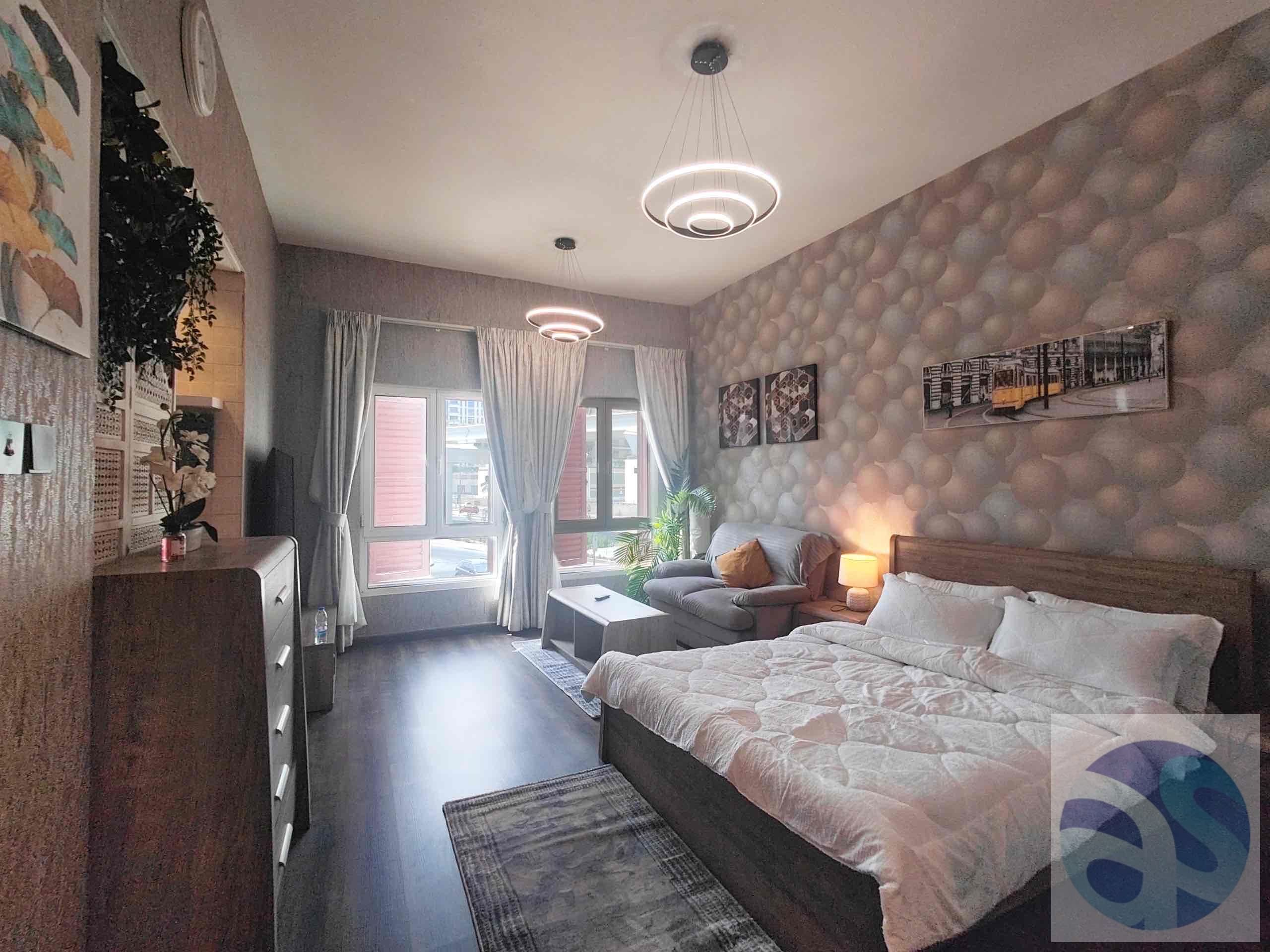 L-SHAPE ! NEXT TO METRO ! WITH STORE ! FURNISHED STUDIO