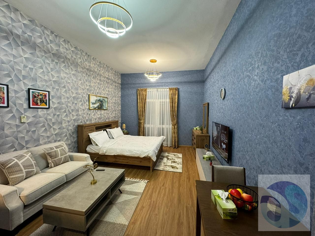 Fully Furnished Studio ! Upgraded ! BLD 94
