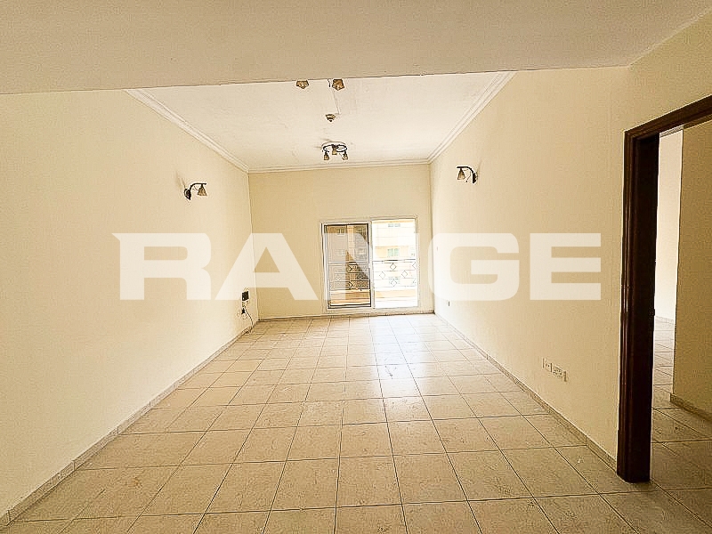 Spacious 1bhk | Large balcony | Close kitchen