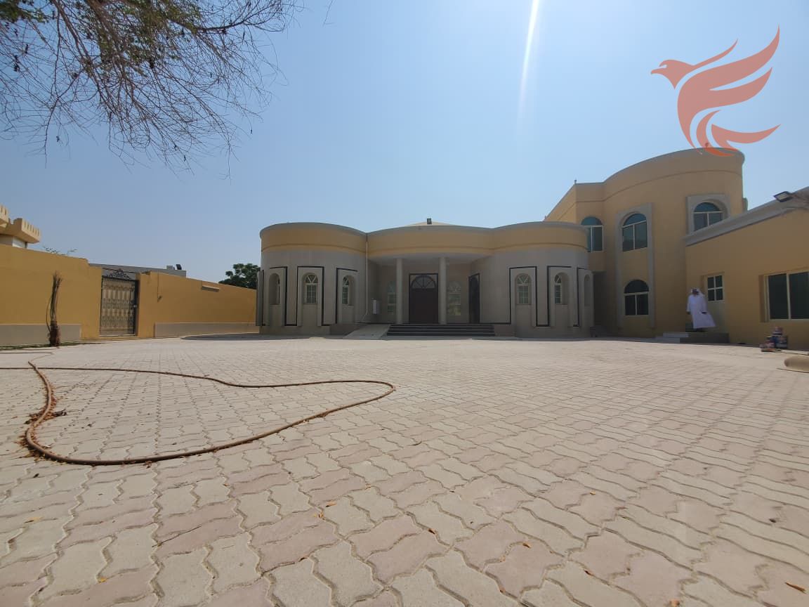 Spacious 8 Bhk Villa for Rent near mairid beach