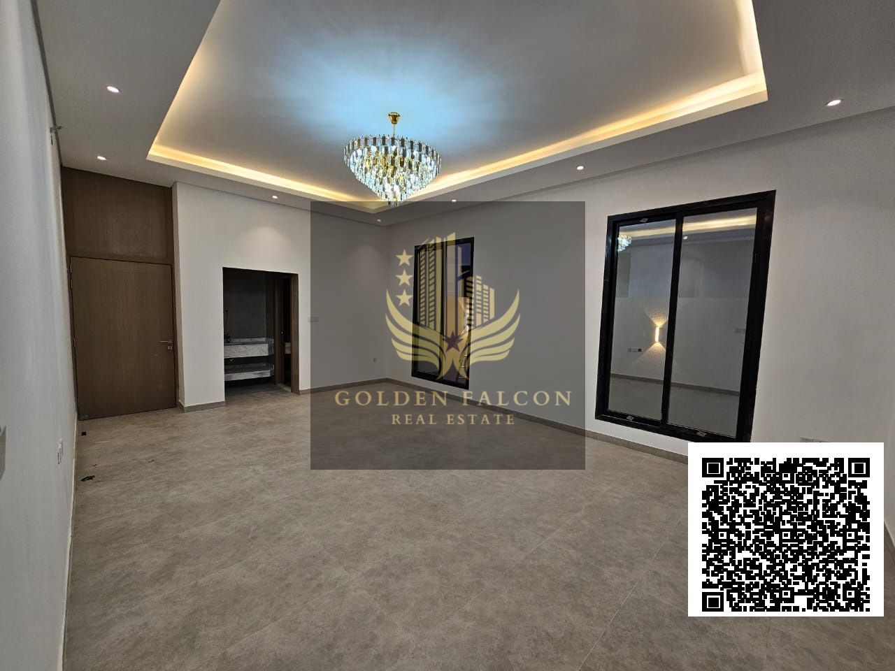 Five master bedrooms with built-in wardrobes and two reception halls make up this enormous luxury house that is currently for sale.