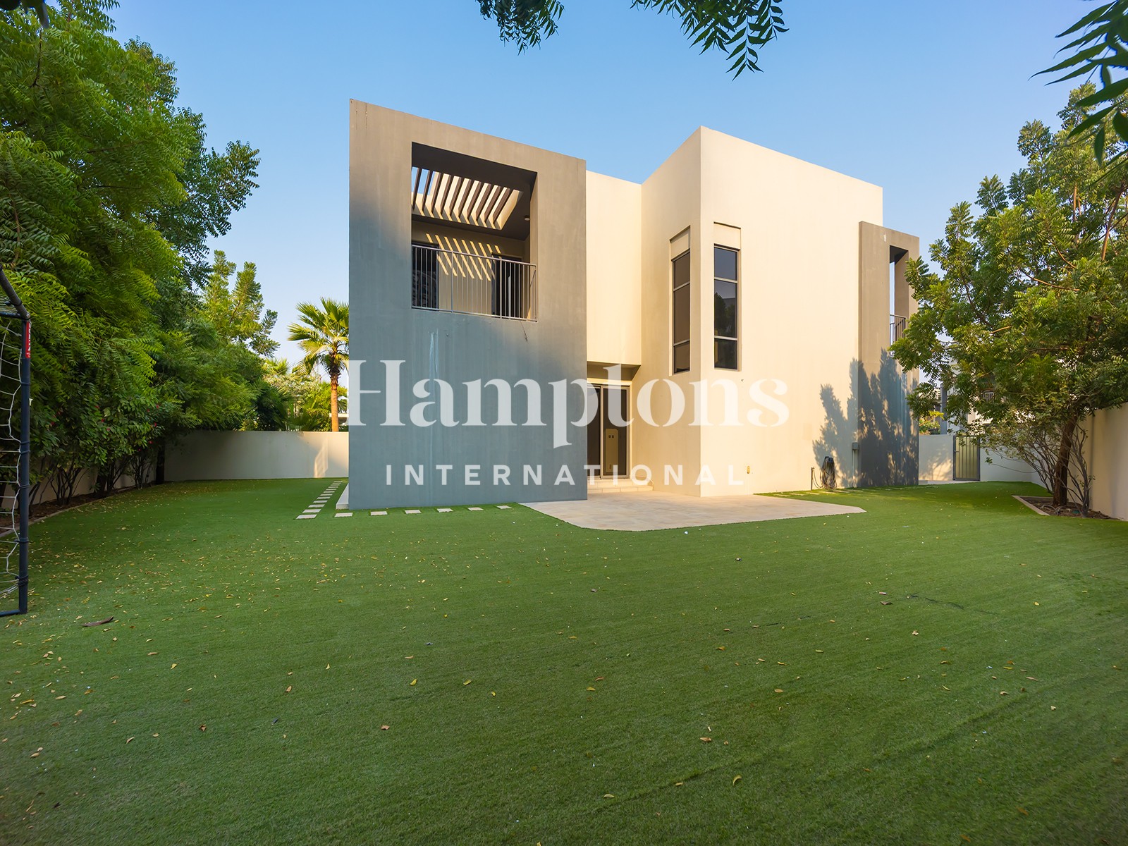 EXCLUSIVE | VACANT | HUGE PLOT | SINGLE ROW