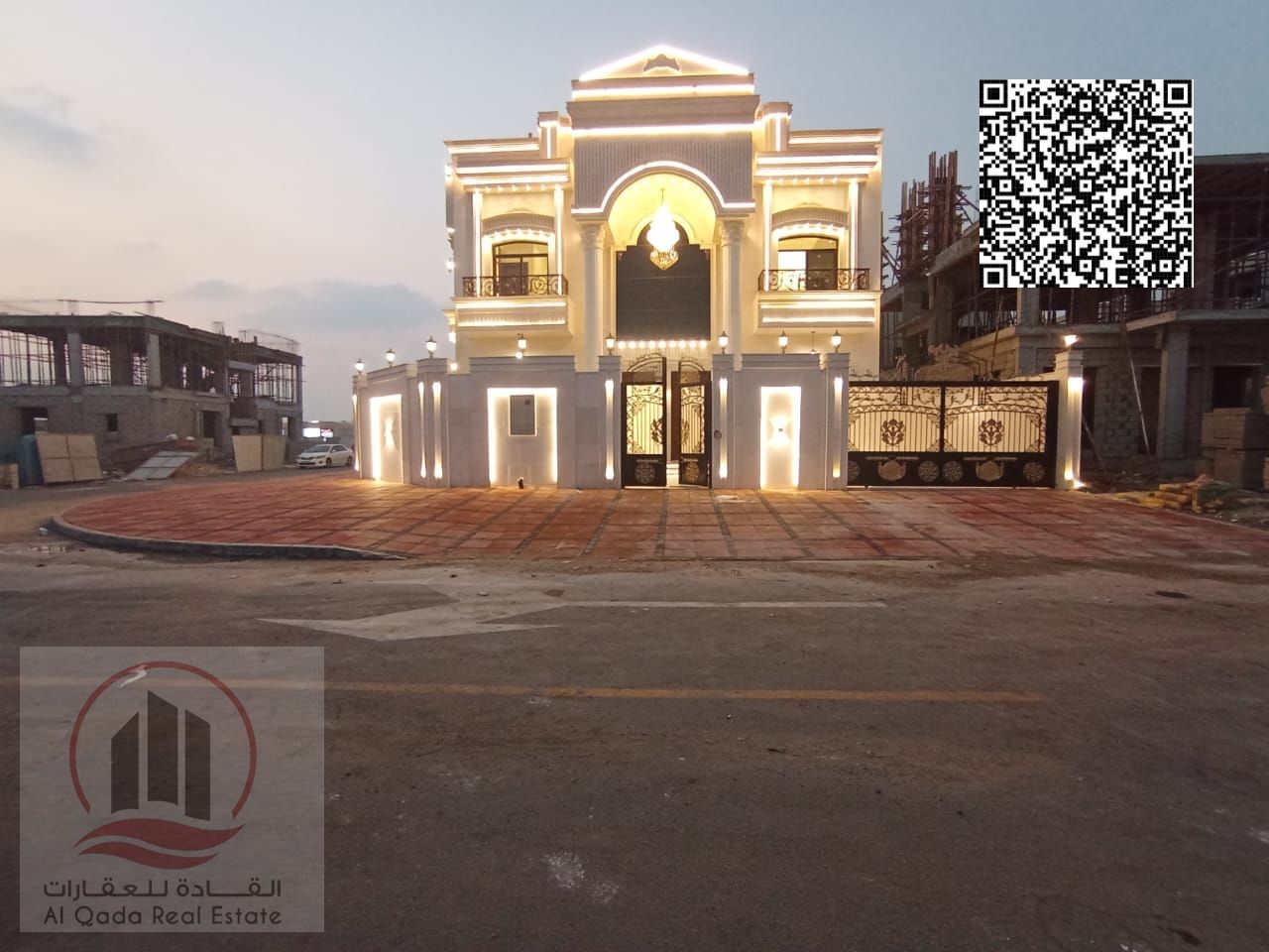 Classic corner villa with 5 bedrooms for sale in Al-Haliou 2