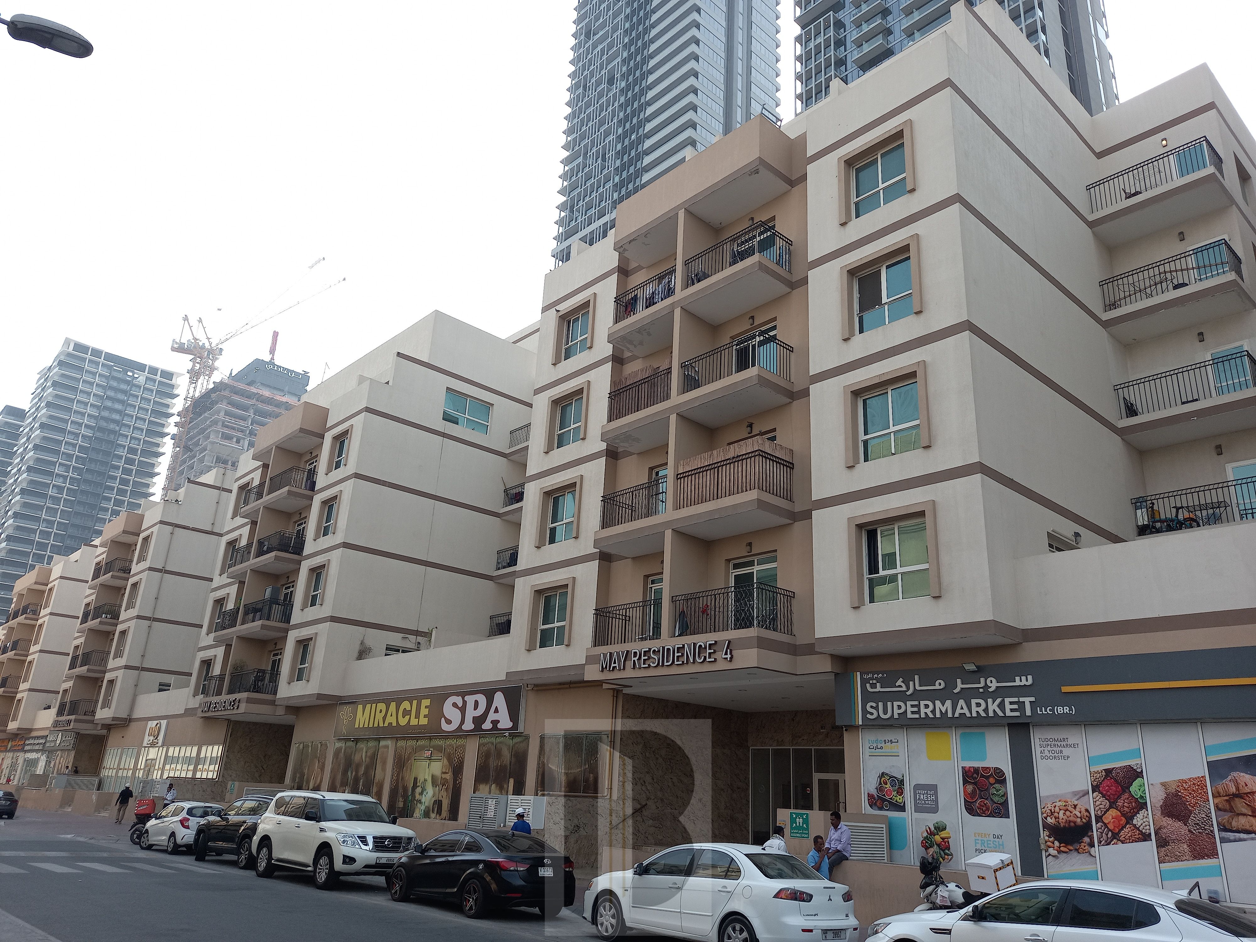 UNFURNISHED 2 BEDROOMS | COVERED PARKING | AED 82,000/YEAR | 4 CHEQUES | CHILLER FREE