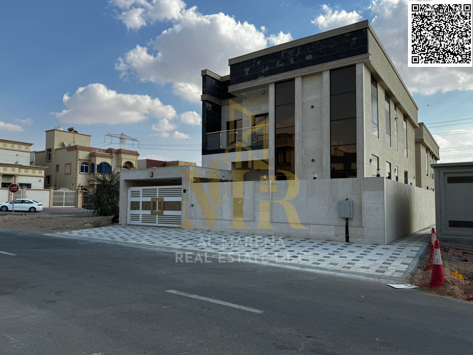 Take advantage of this exceptional opportunity to own a luxurious villa with an elegant architectural design. The price is attractive and includes ele